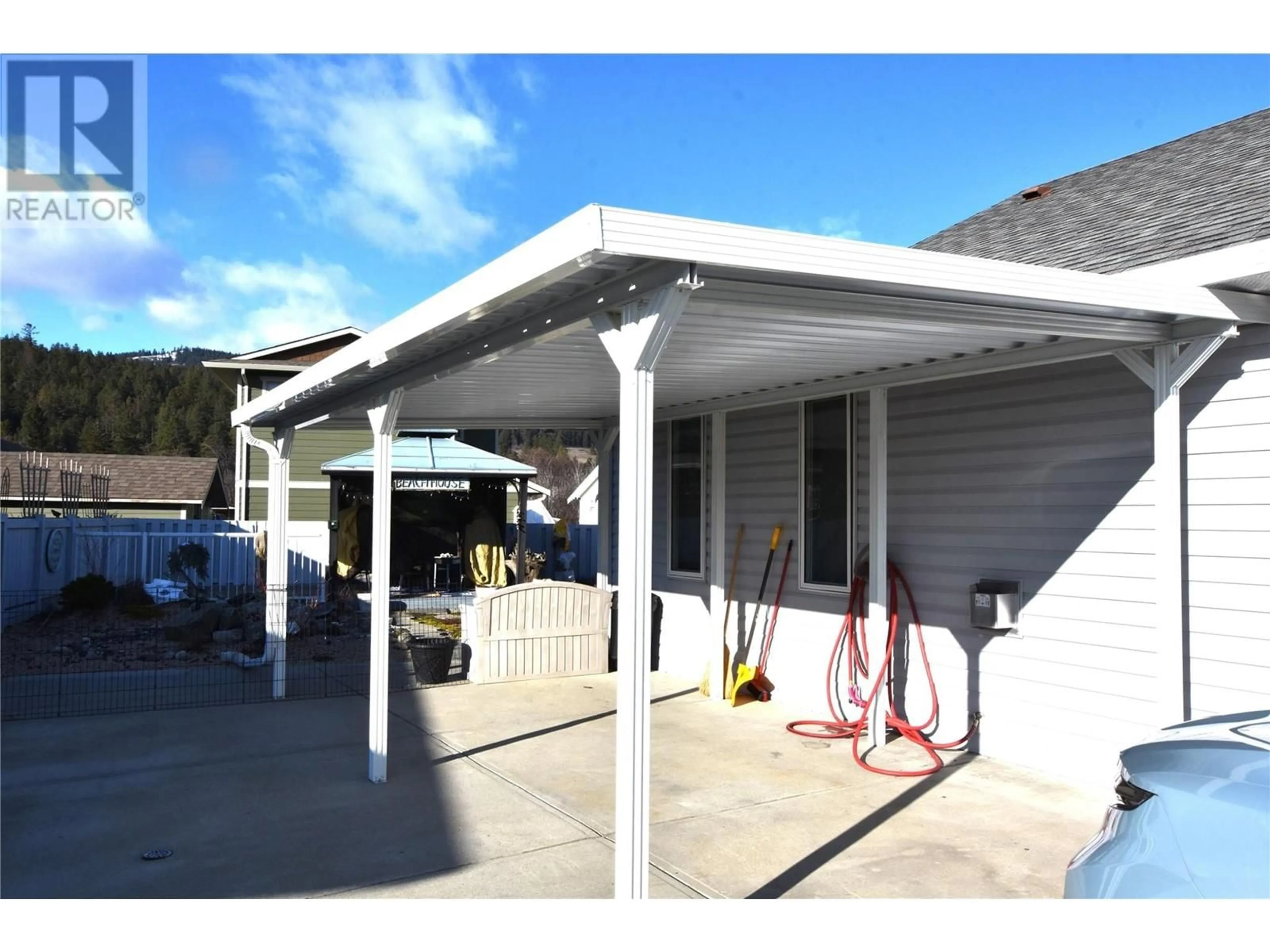 Home with vinyl exterior material, street for 606 NIGHTHAWK AVENUE, Vernon British Columbia V1H2A1
