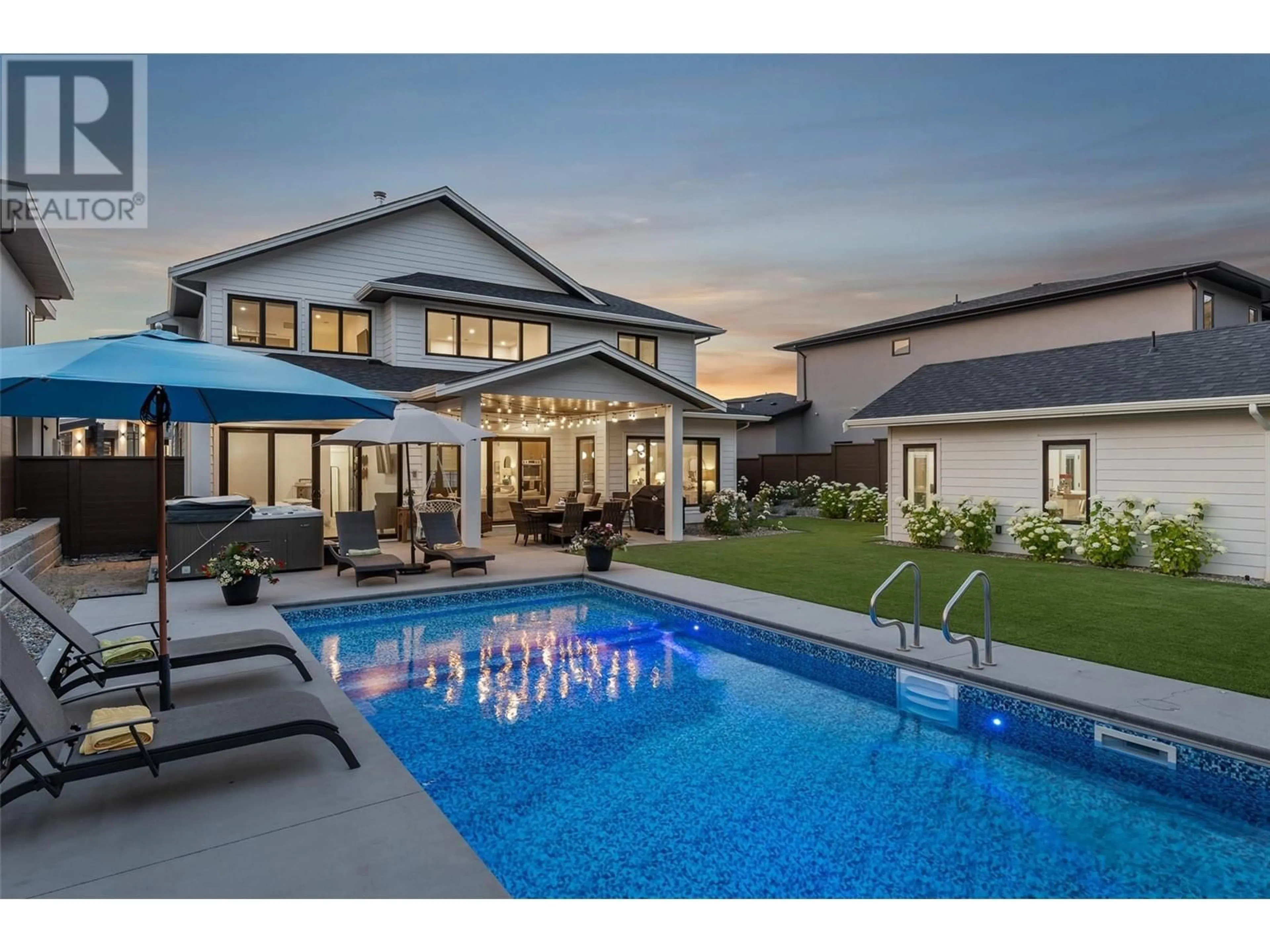 Pool for 415 HAWK HILL DRIVE, Kelowna British Columbia V1W0B1