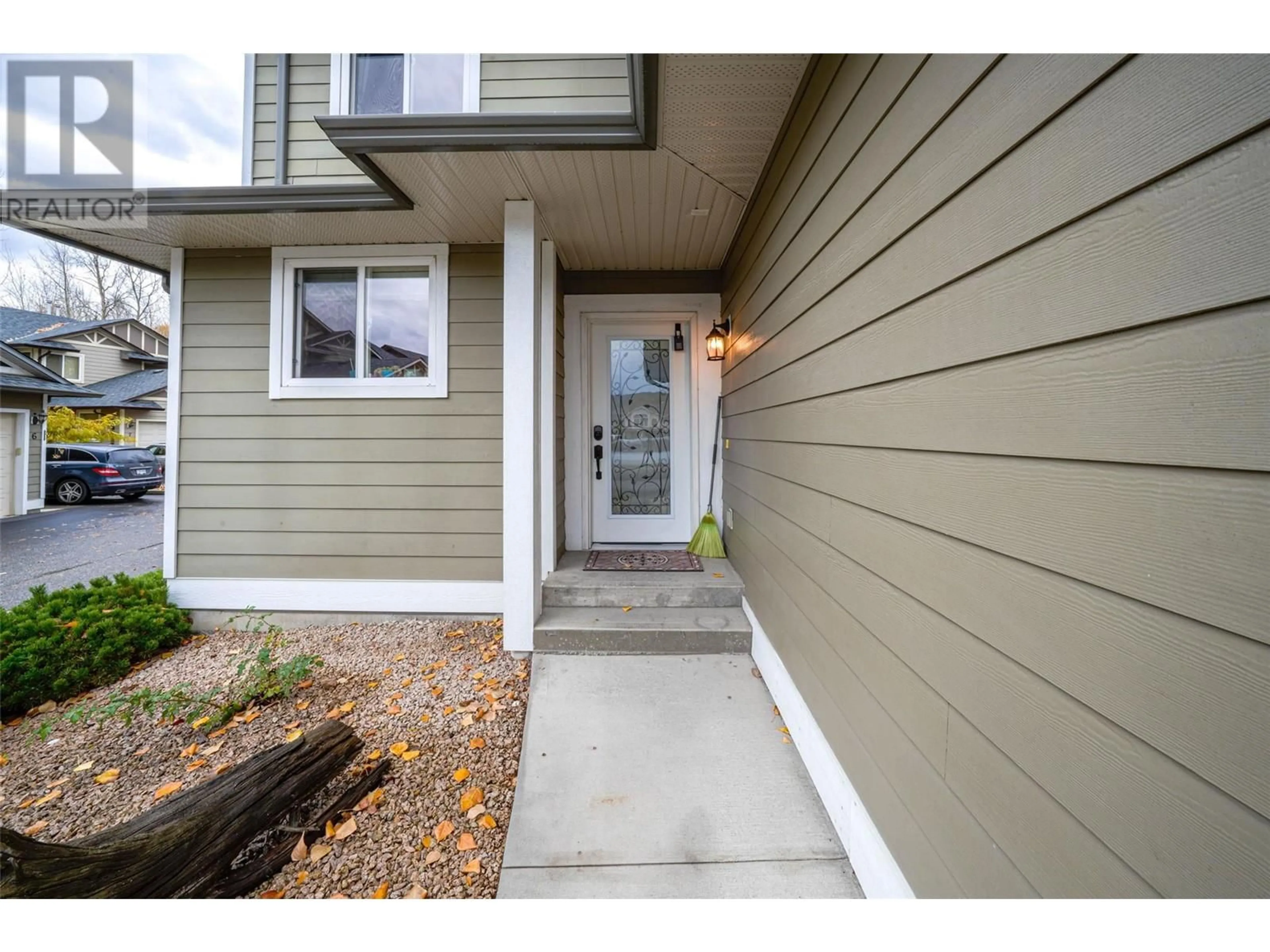 Indoor entryway for 5101 19th Street Unit# 11, Vernon British Columbia V1T9V8