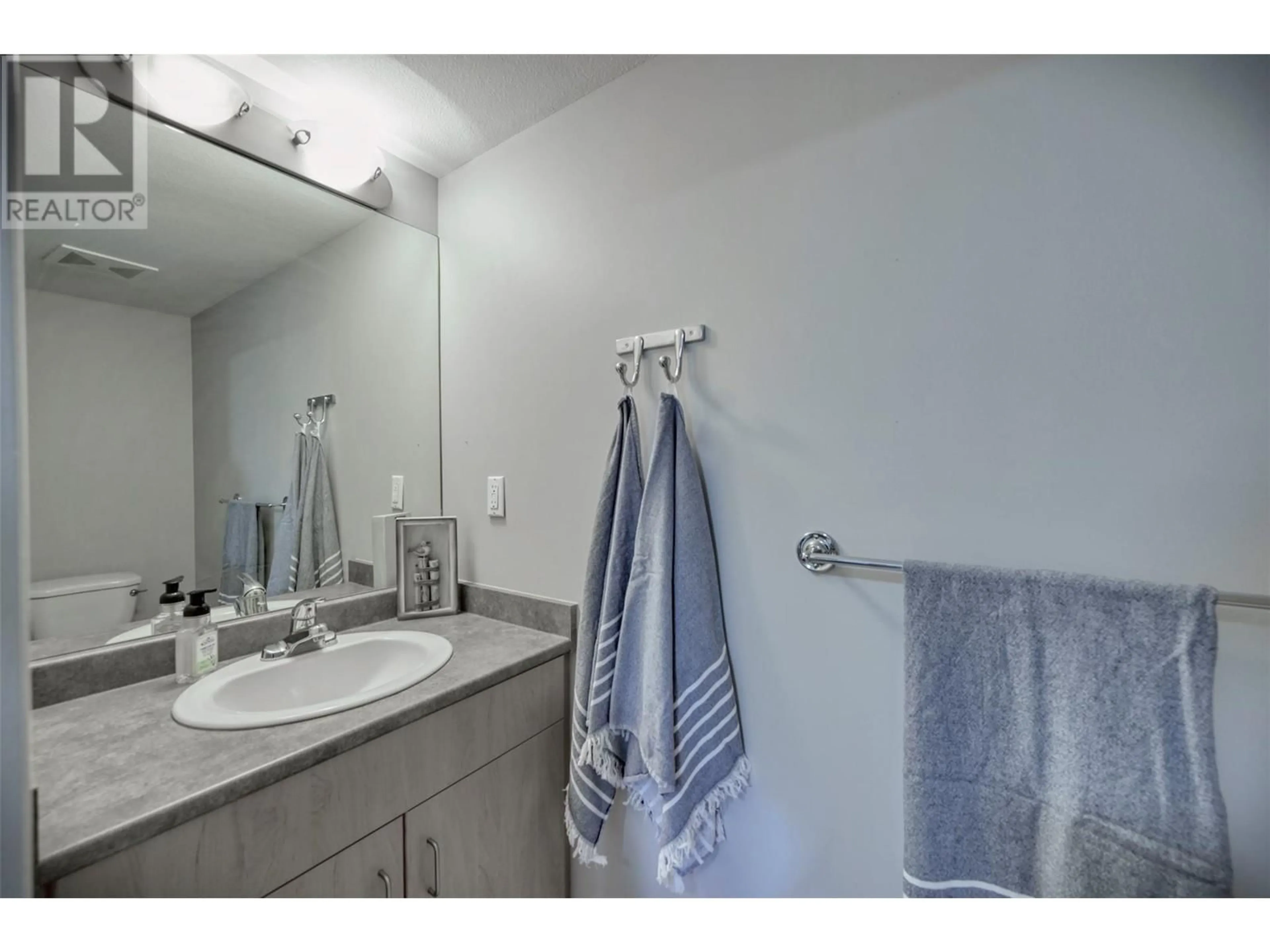 Standard bathroom, unknown for 7600 COTTONWOOD Drive Unit# 3, Osoyoos British Columbia V0H1V3