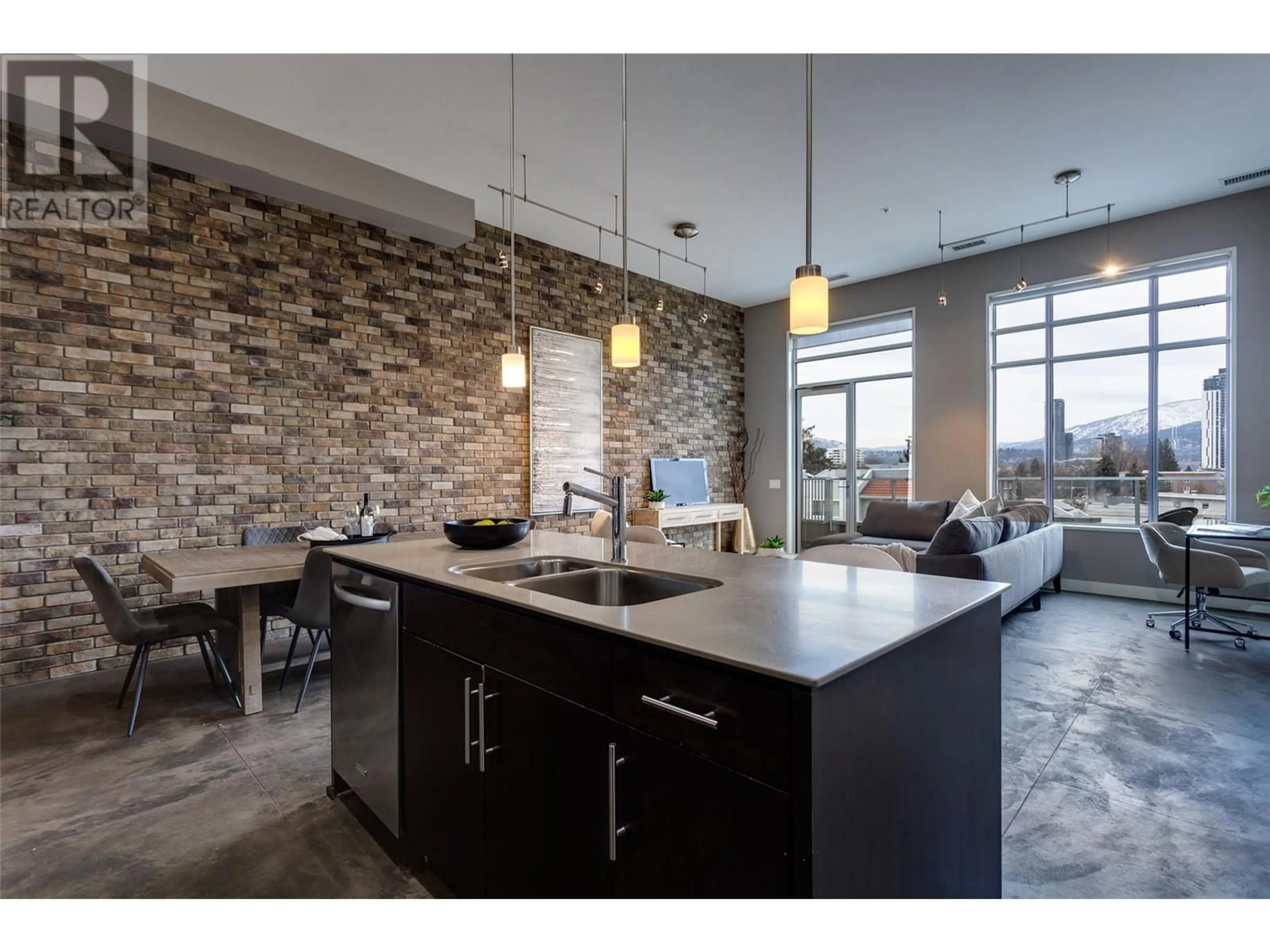 Open concept kitchen, ceramic/tile floor for 1495 Graham Street Unit# 401, Kelowna British Columbia V1Y3B2