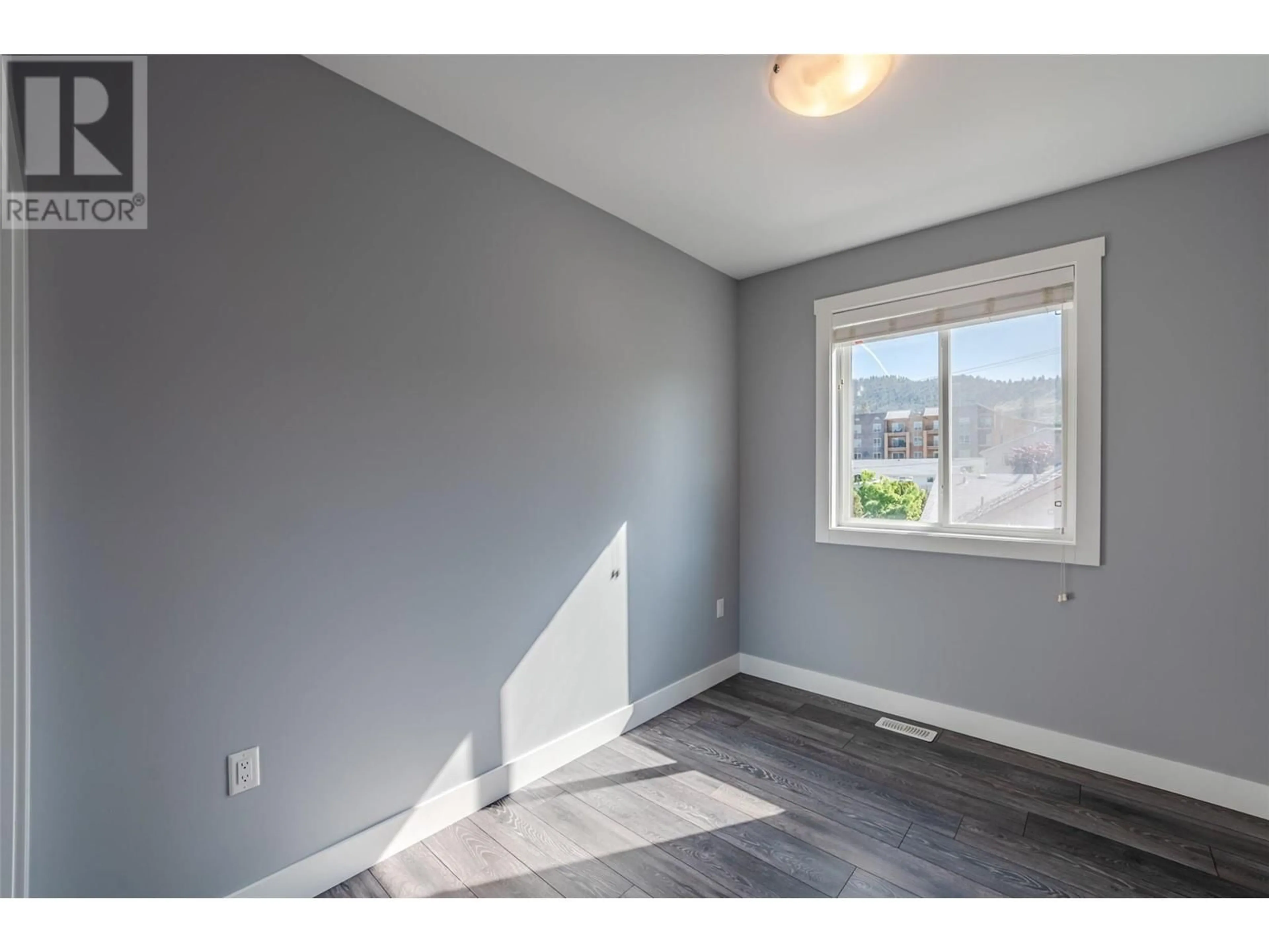 A pic of a room for 102 - 703 FORESTBROOK DRIVE, Penticton British Columbia V2A2E6
