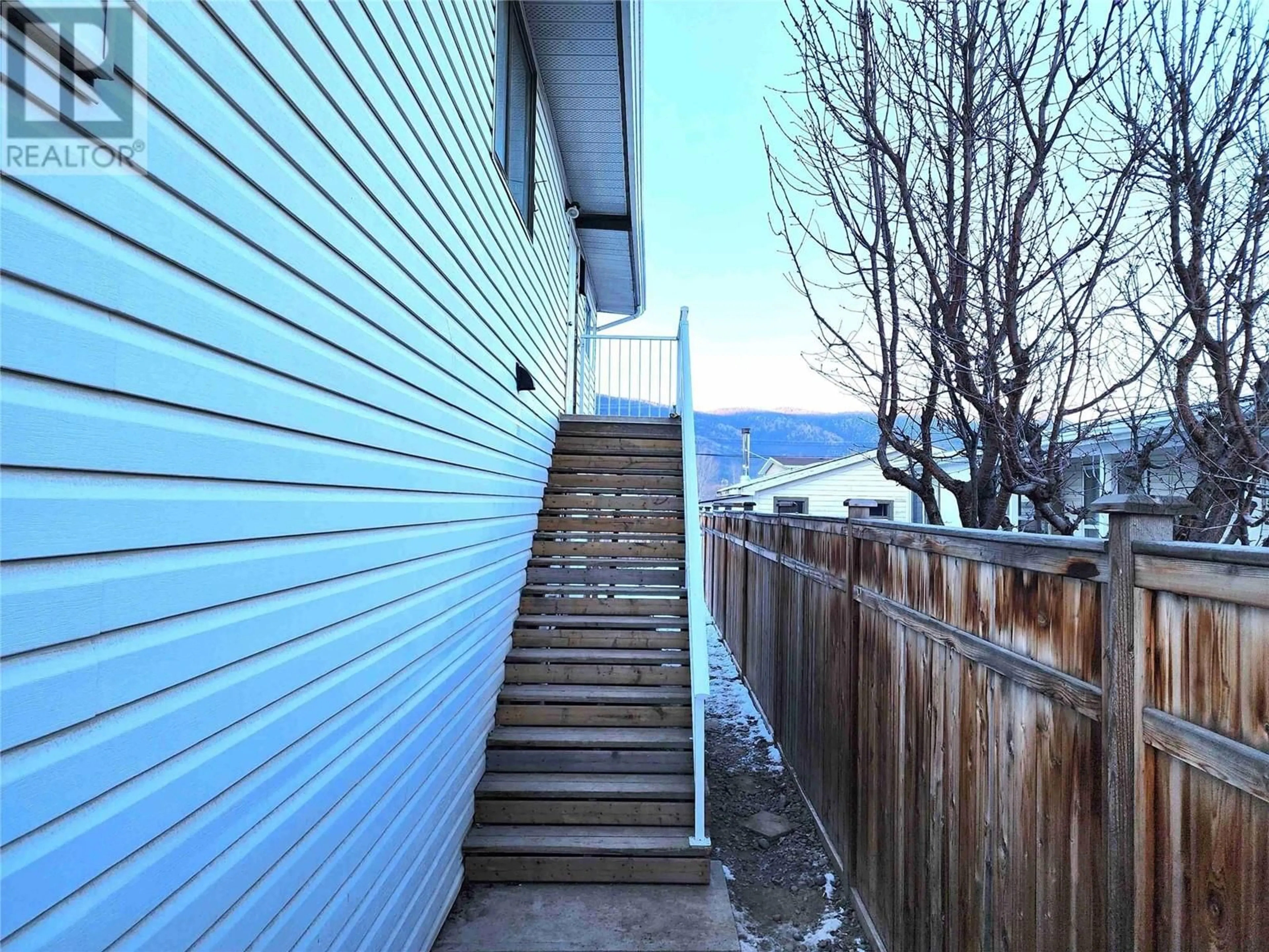 Stairs for 1408 SPRUCE AVENUE, Merritt British Columbia V1K1L2