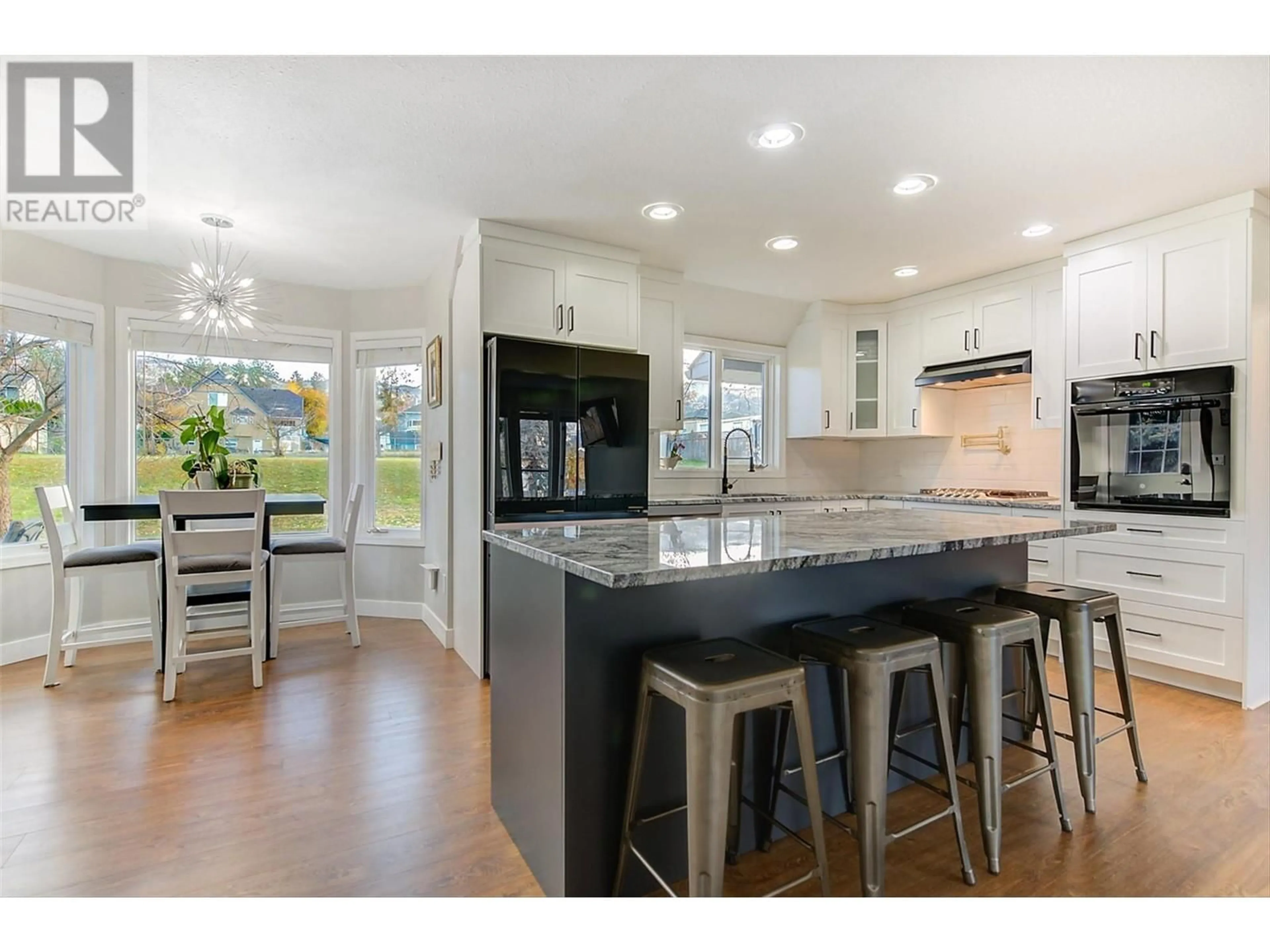 Open concept kitchen, unknown for 1523 Sunridge Court, Kelowna British Columbia V1W2Z9