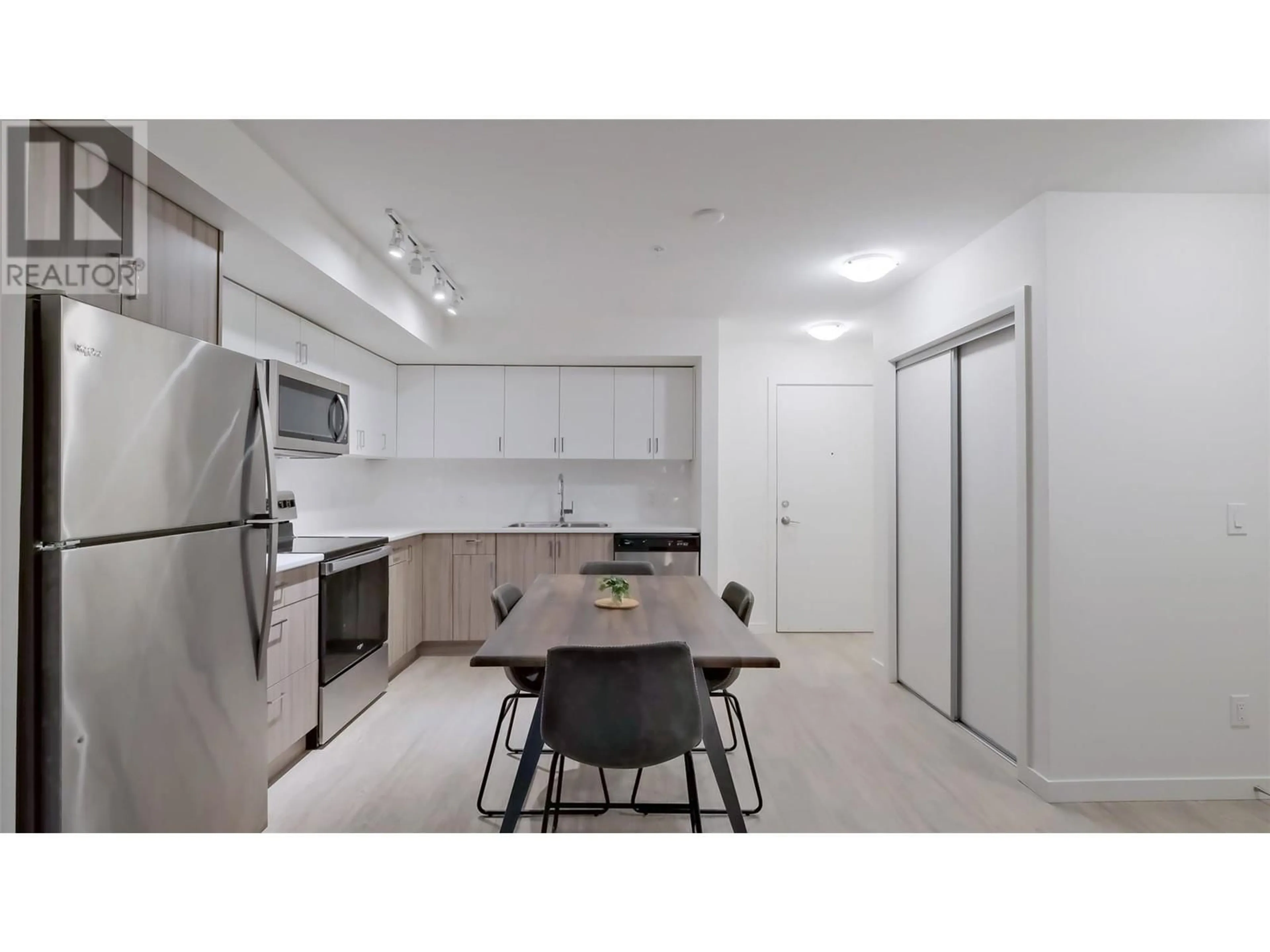 Standard kitchen, unknown for 125 - 625 ACADEMY WAY, Kelowna British Columbia V1V0E3
