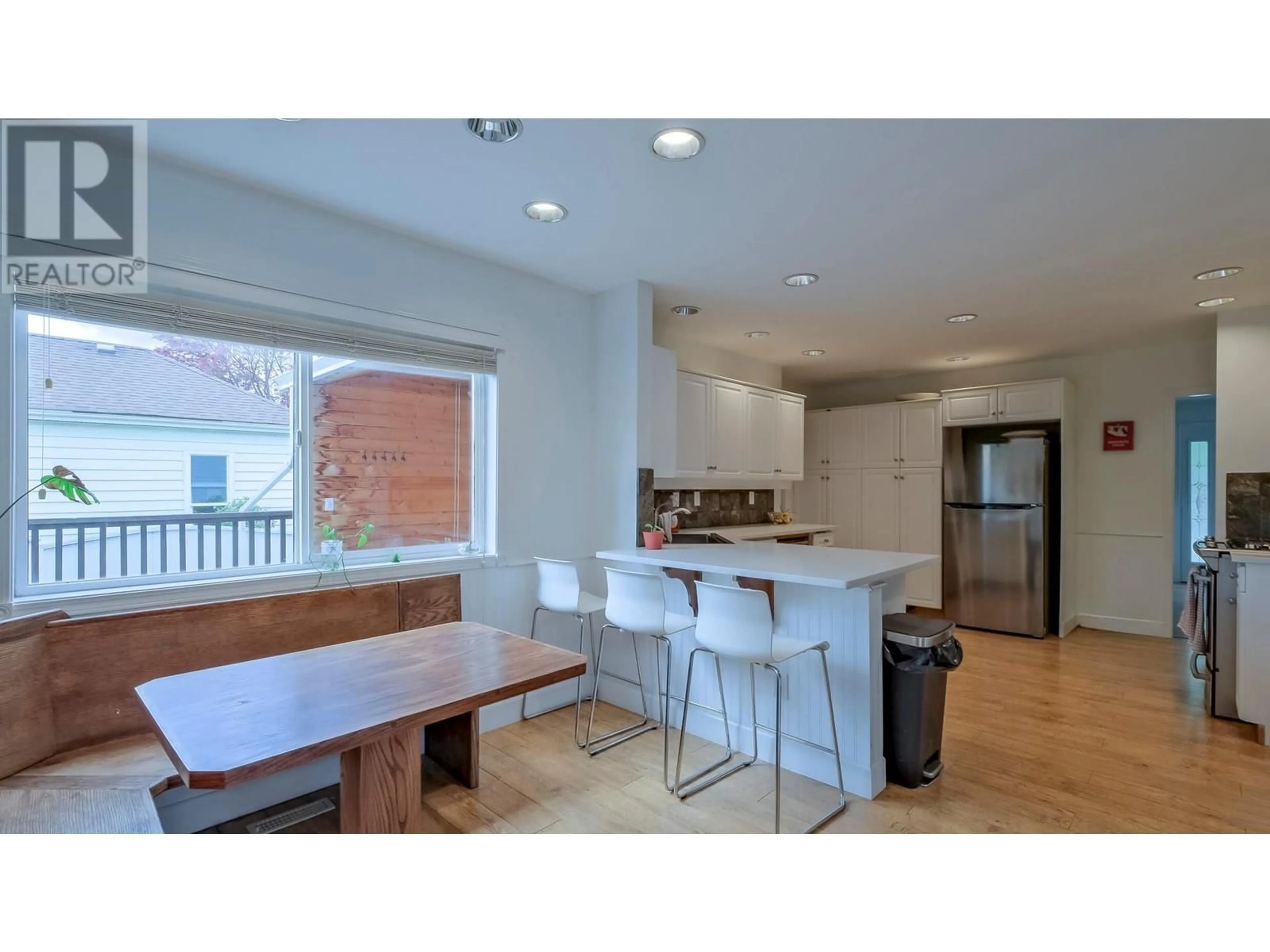 Open concept kitchen, unknown for 633 Glenwood Avenue, Kelowna British Columbia V1Y5M2