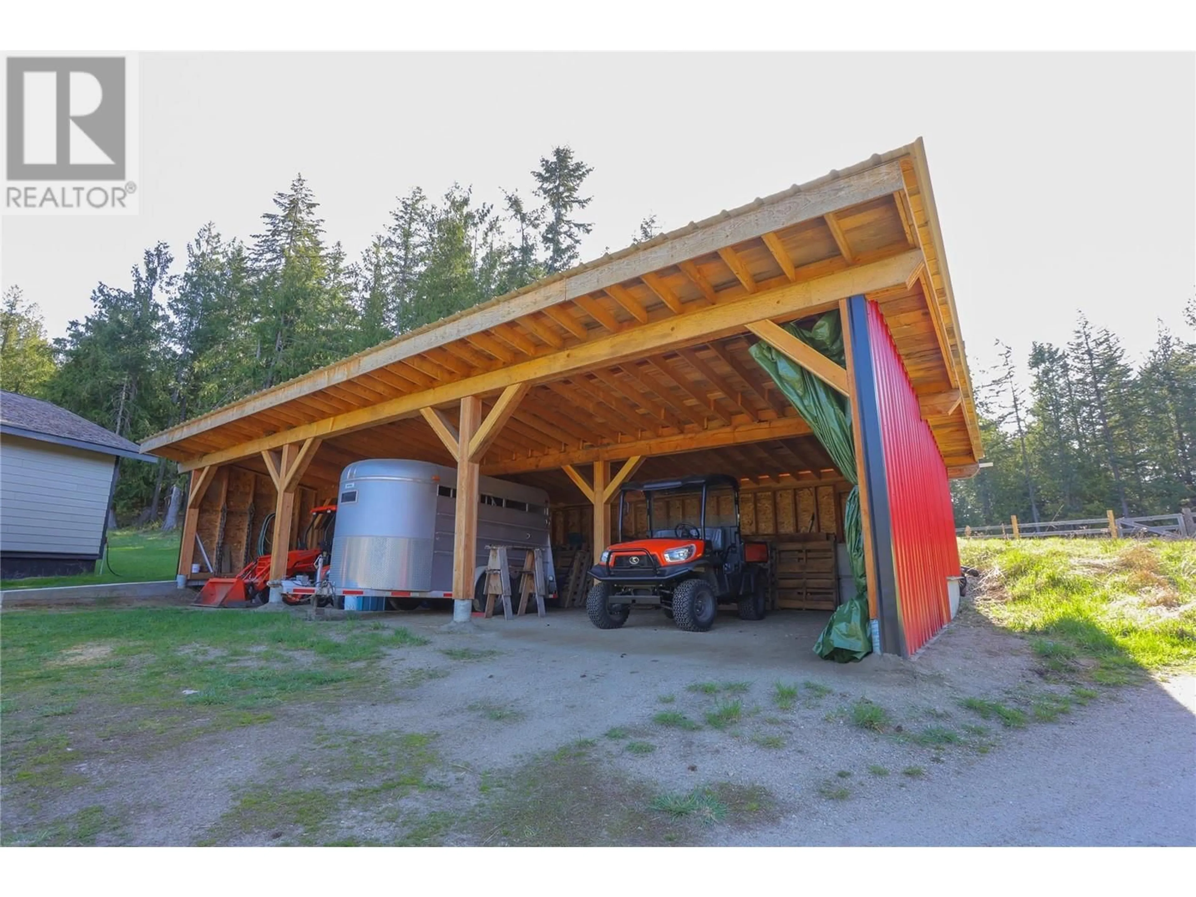 Indoor garage for 784 LEWIS ROAD, Harrop British Columbia V1L6P7