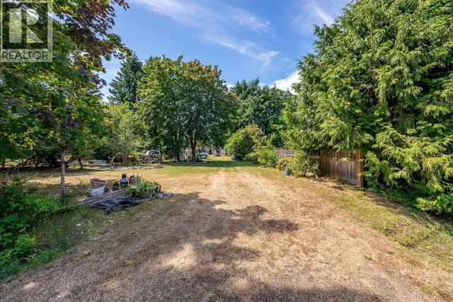 4732 OAKRIDGE DRIVE, Courtenay 3