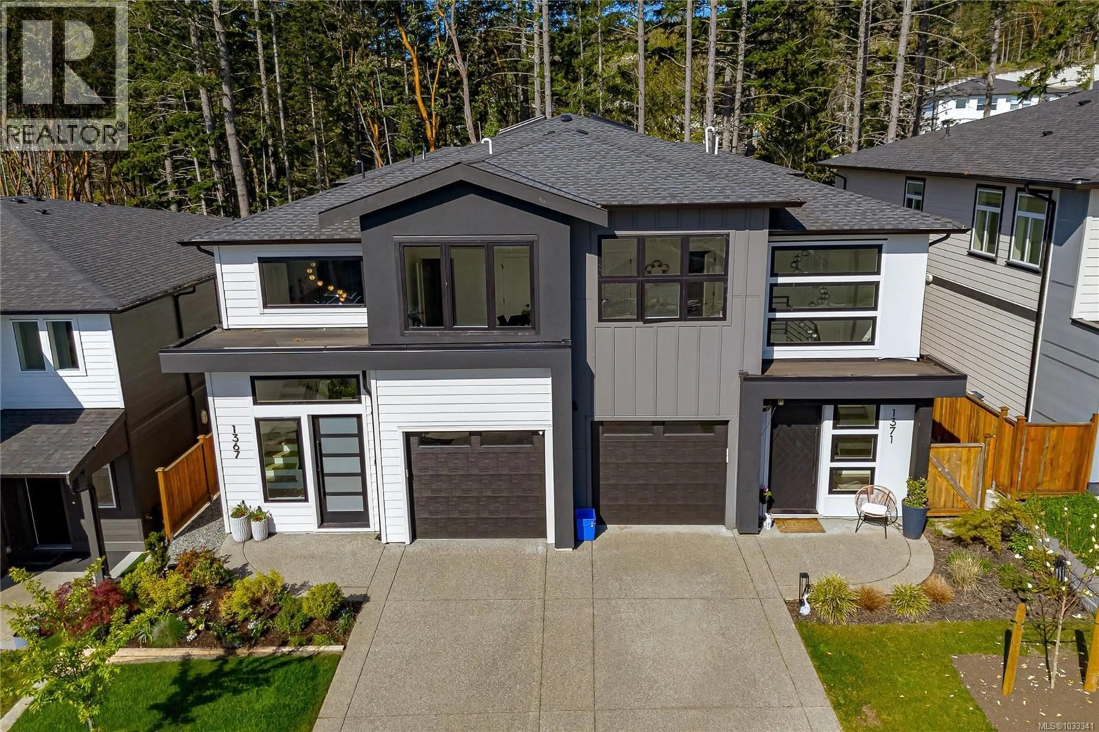 A pic from outside/outdoor area/front of a property/back of a property/a pic from drone, street for 1367 SANDSTONE LANE, Langford British Columbia V9B7A2