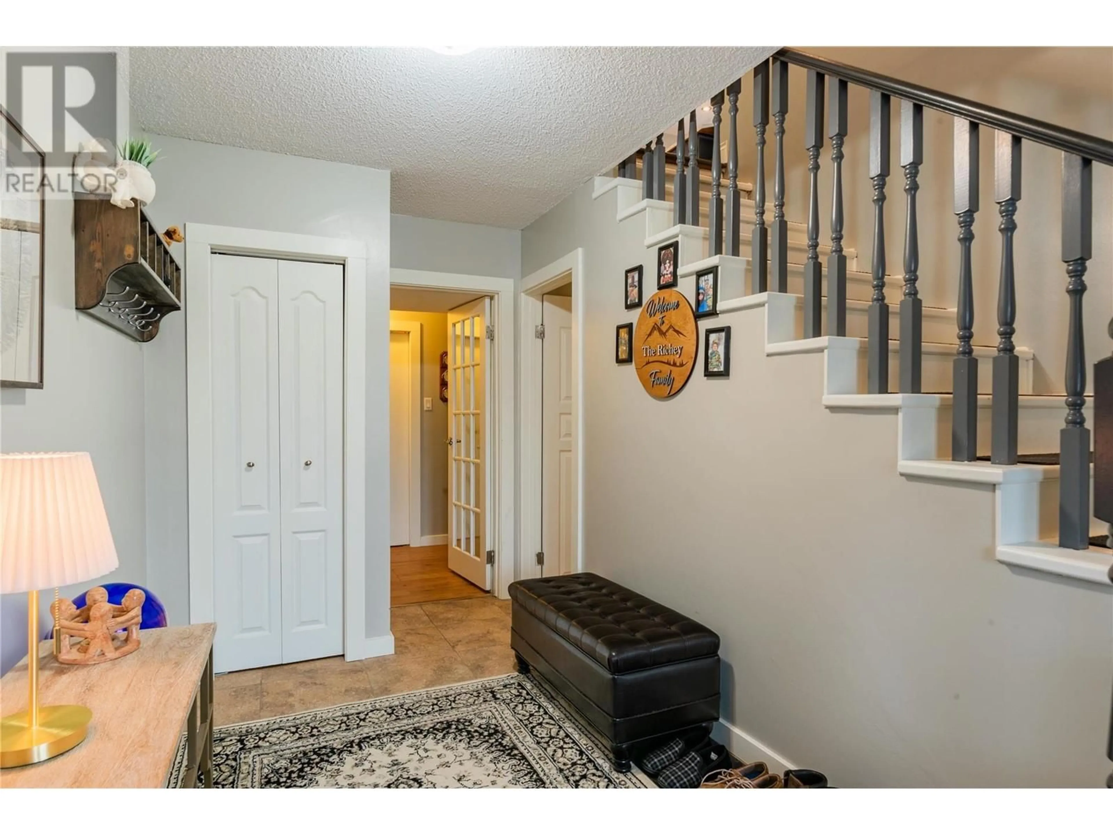 Indoor entryway for 3877 Dogwood Drive, Trail British Columbia V1R2V4