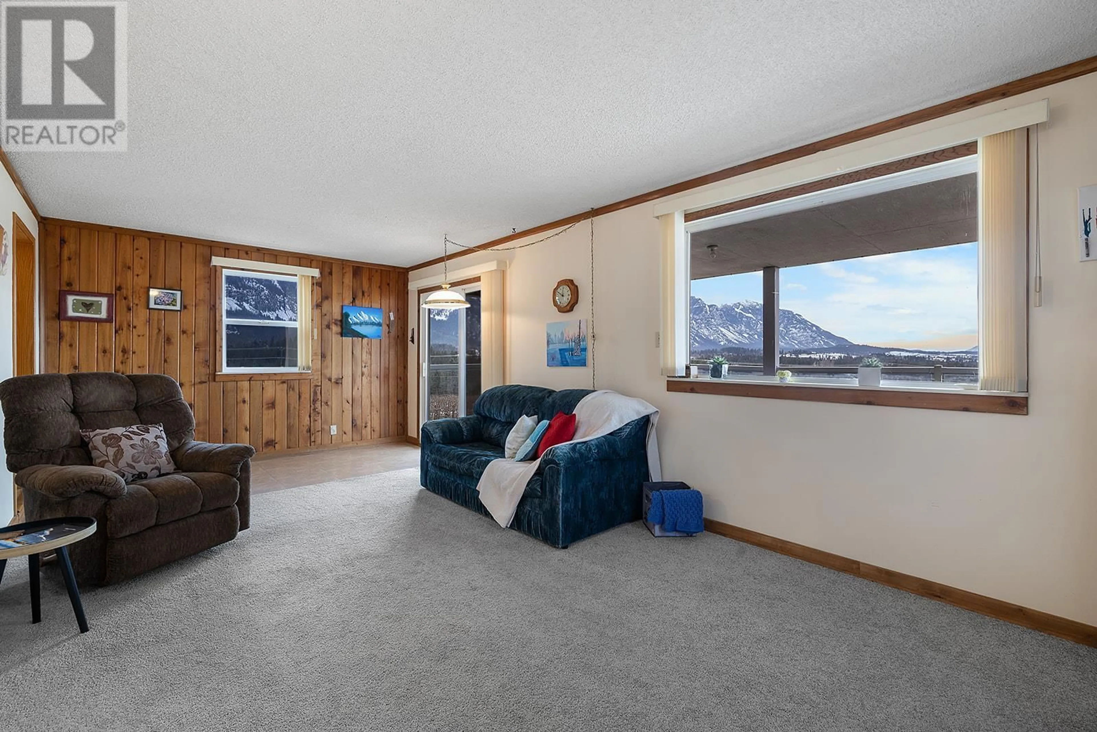Living room with furniture, unknown for 3820 38TH  N AVENUE, Creston British Columbia V0B1G1