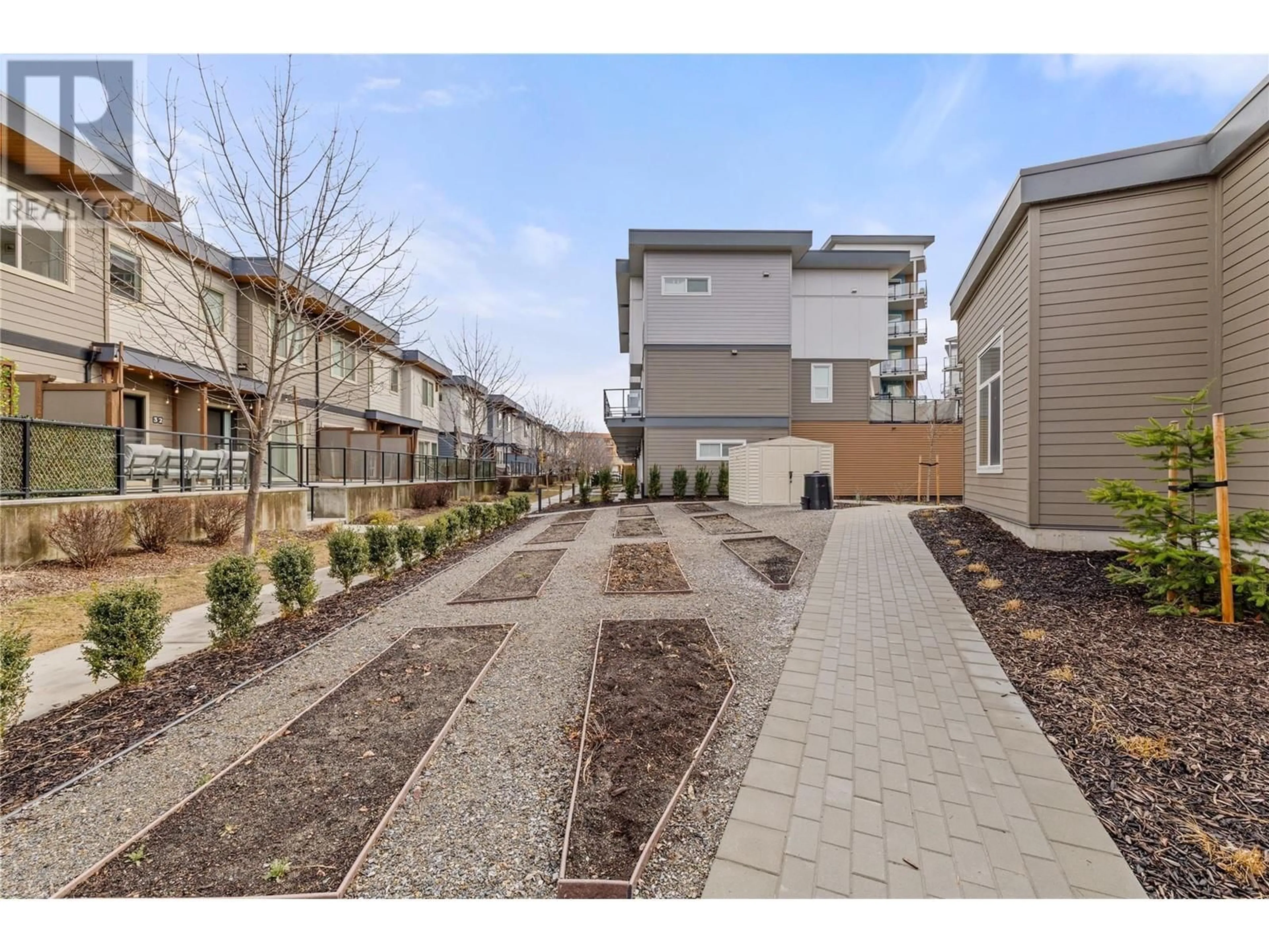 Patio, street for 3626 Mission Springs Drive Unit# 32, Kelowna British Columbia V1W5L1