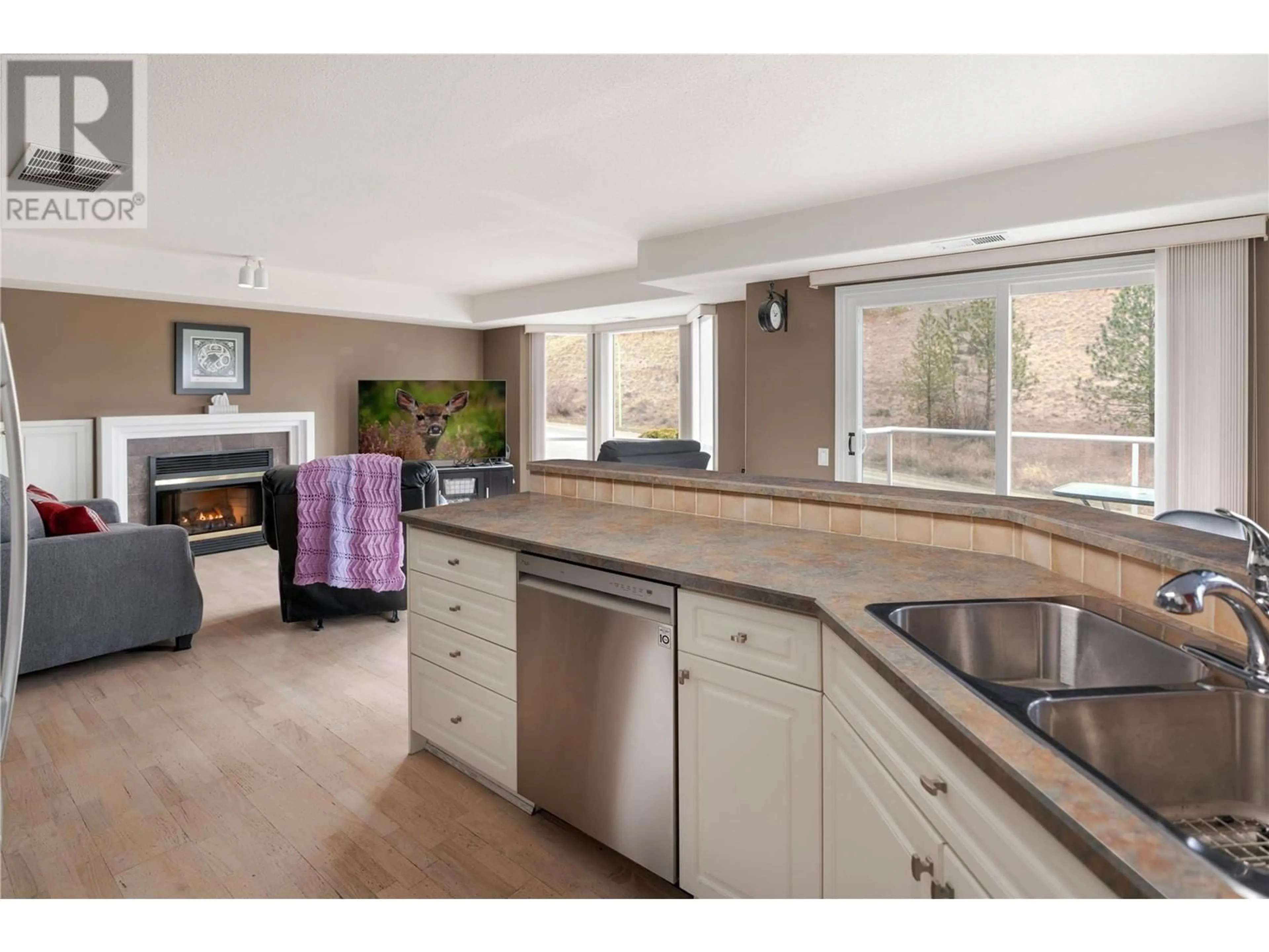 Open concept kitchen, unknown for 980 Dilworth Drive Unit# 115, Kelowna British Columbia V1V1S6