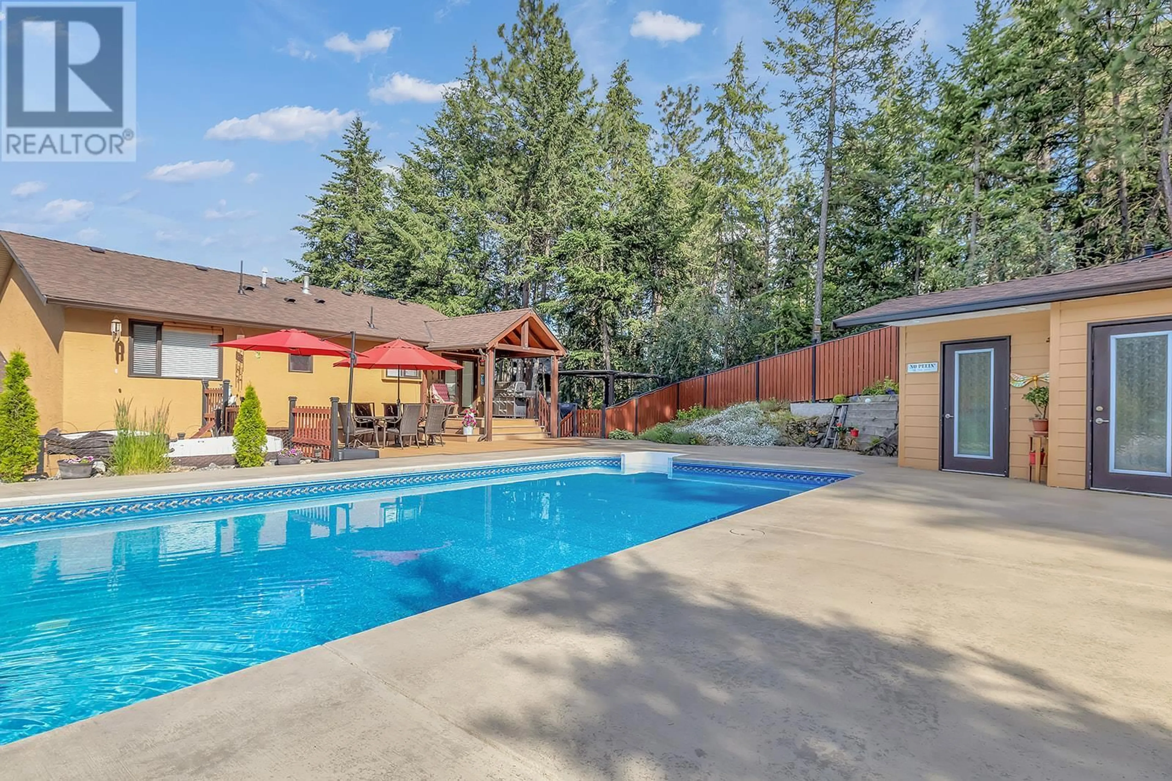 Pool for 10590 Long Road, Lake Country British Columbia V4V1N7