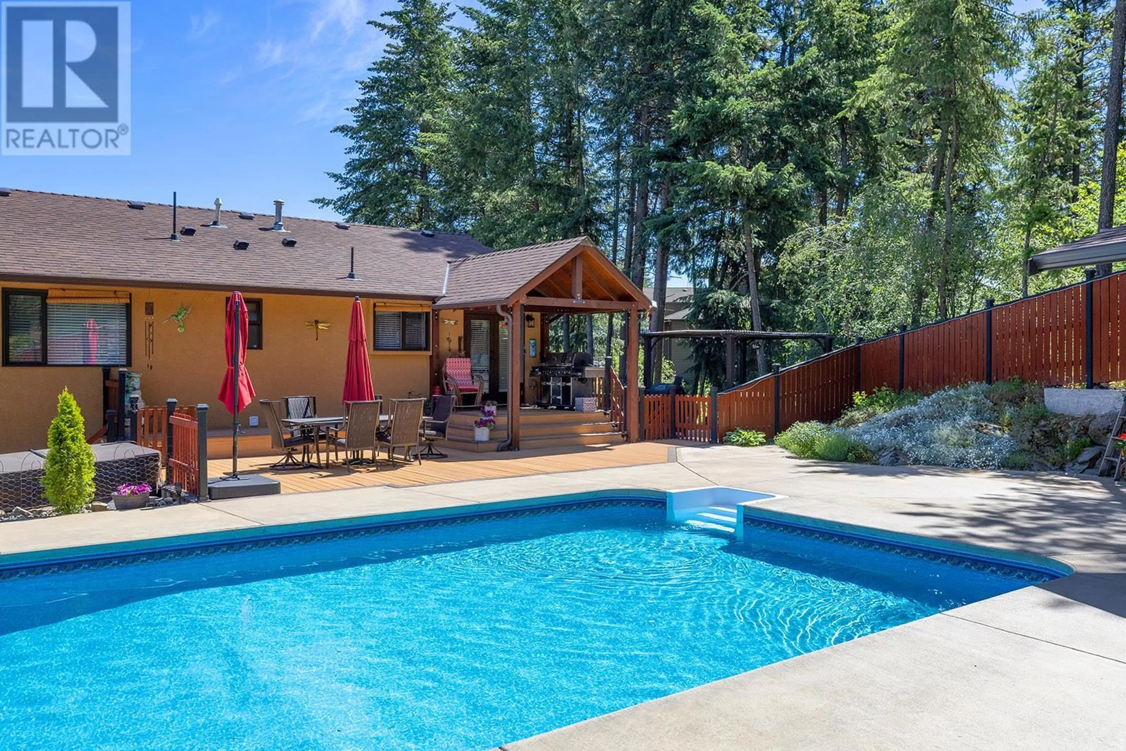 Pool for 10590 Long Road, Lake Country British Columbia V4V1N7