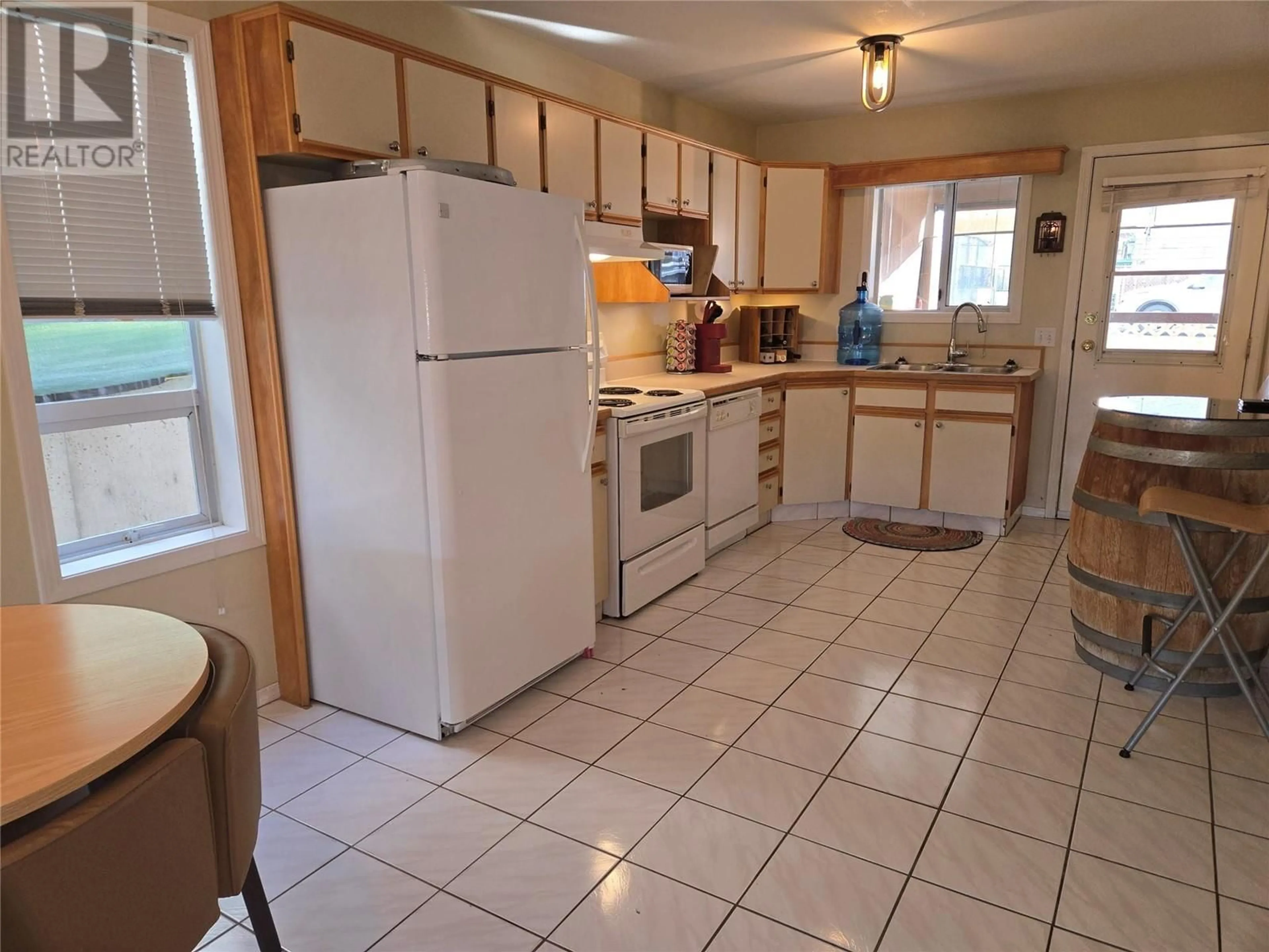 Standard kitchen, ceramic/tile floor for 6015 MAPLE Drive Unit# 1, Osoyoos British Columbia V0H1V3