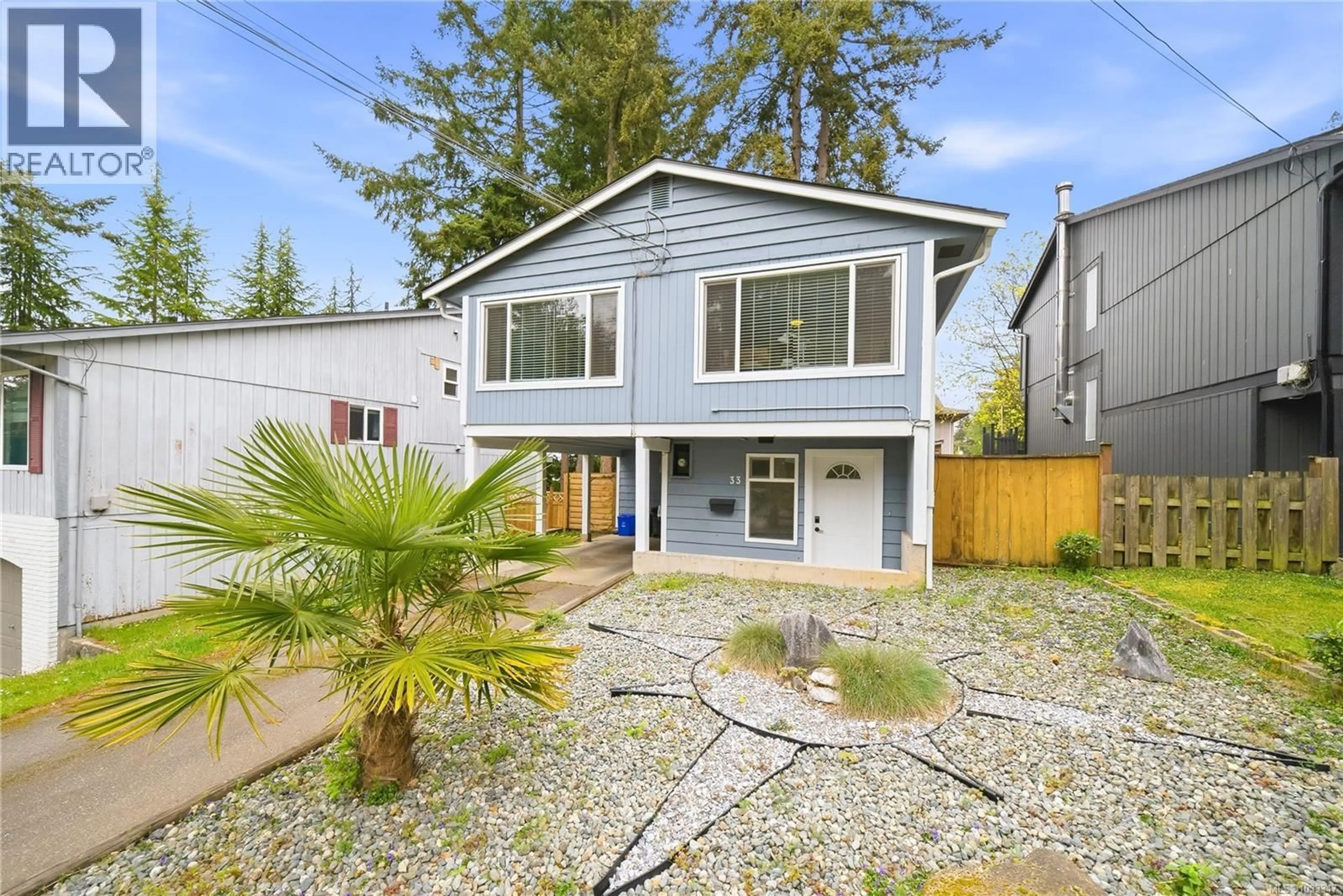 Home with vinyl exterior material, street for 33 KANAKA PLACE, Nanaimo British Columbia V9T5B7