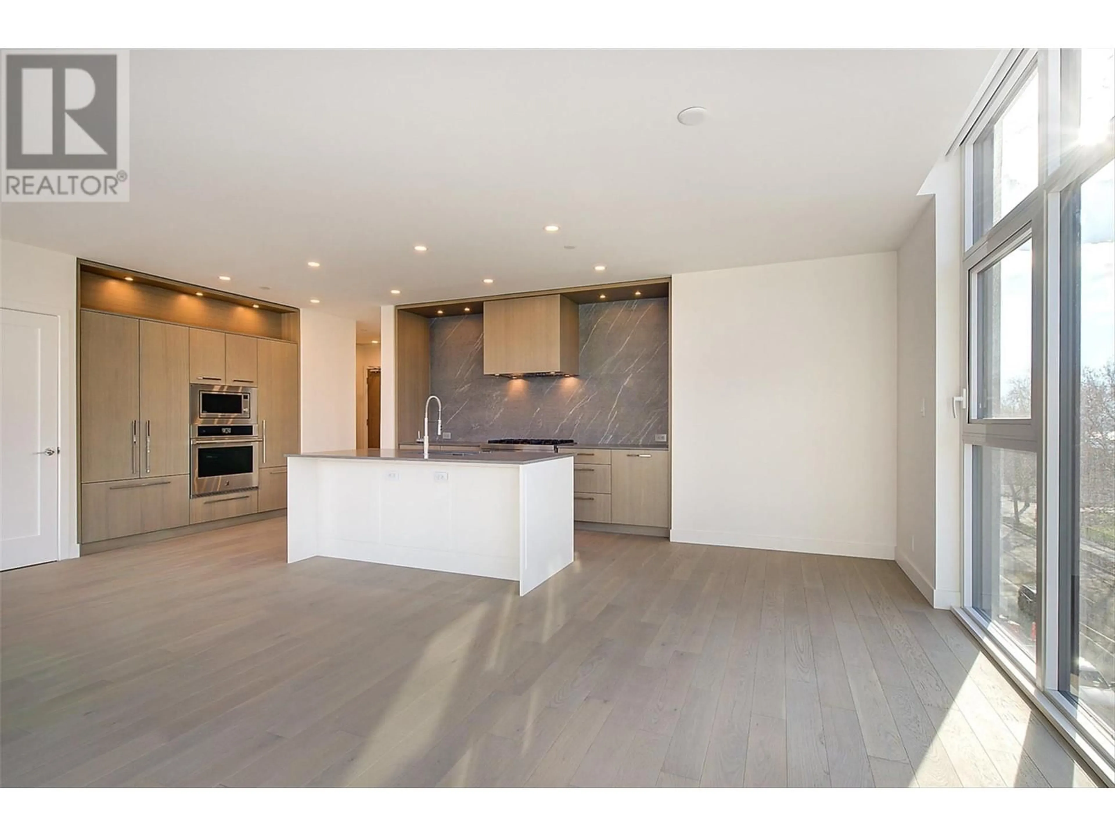 Open concept kitchen, unknown for 3389 Lakeshore Road Unit# 416, Kelowna British Columbia V1W0G5