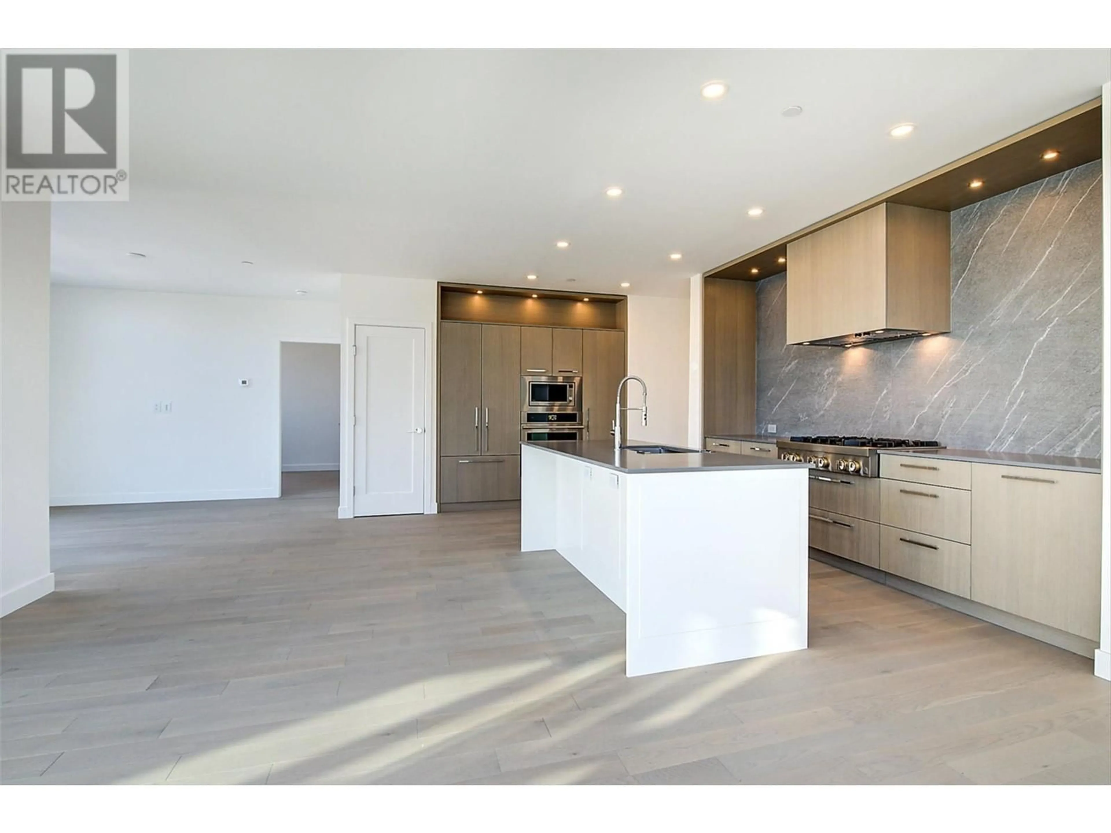 Open concept kitchen, unknown for 3389 Lakeshore Road Unit# 416, Kelowna British Columbia V1W0G5