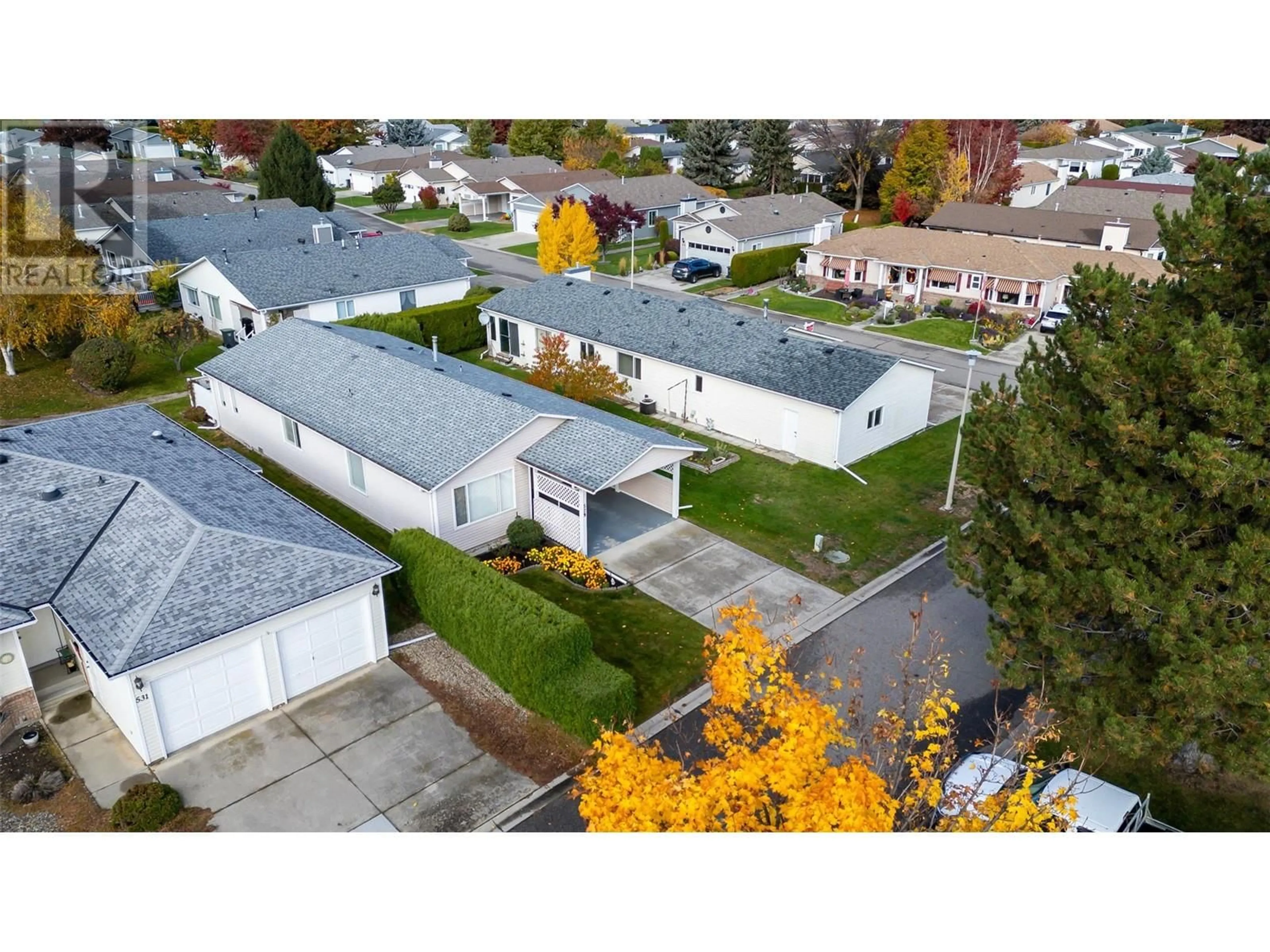 A pic from outside/outdoor area/front of a property/back of a property/a pic from drone, street for 1255 Raymer Avenue Unit# 529, Kelowna British Columbia V1W3S3