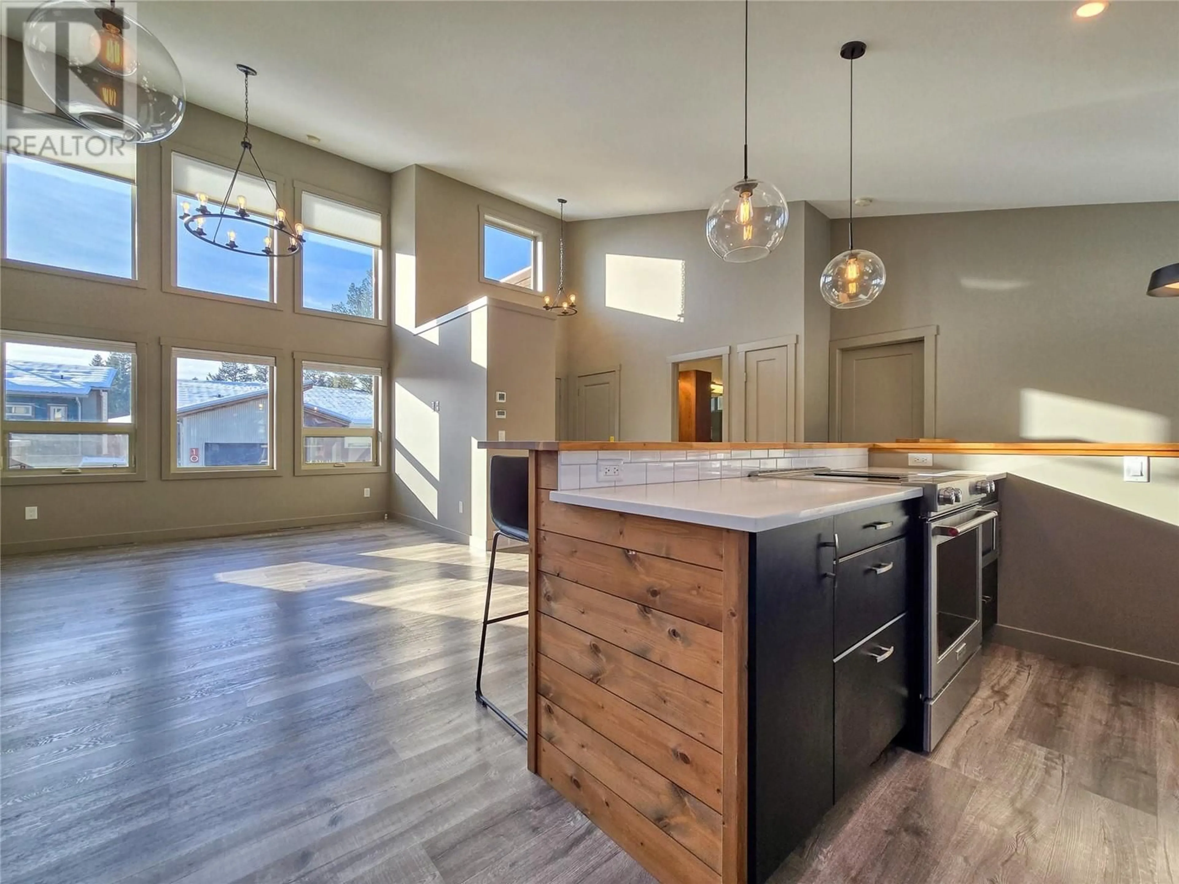 Open concept kitchen, unknown for 4926 Timber Ridge Road Unit# 9, Windermere British Columbia V0A1K3