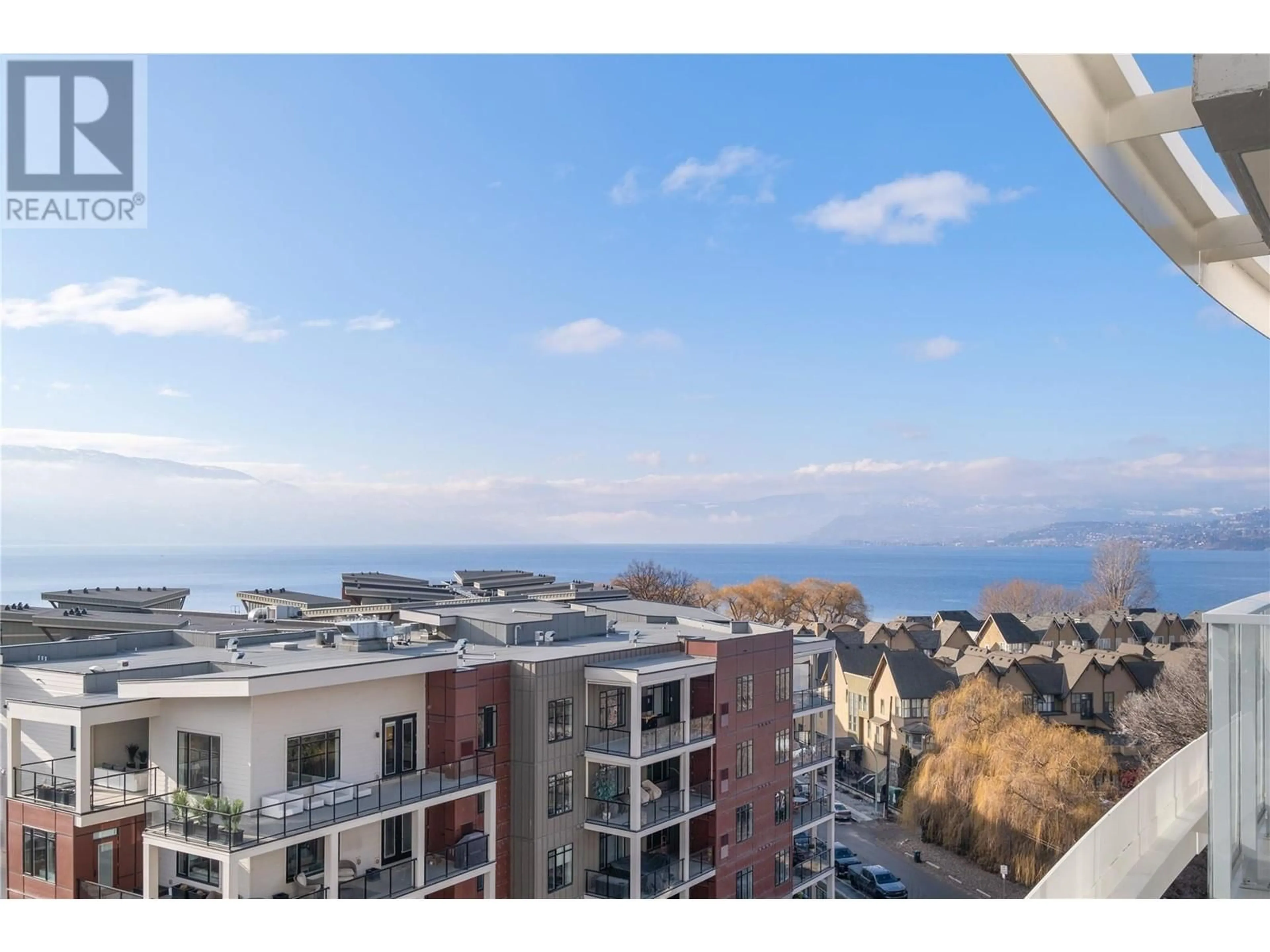 Balcony in the apartment, water/lake/river/ocean view for 3699 Capozzi Road Unit# 907, Kelowna British Columbia V1W0G3