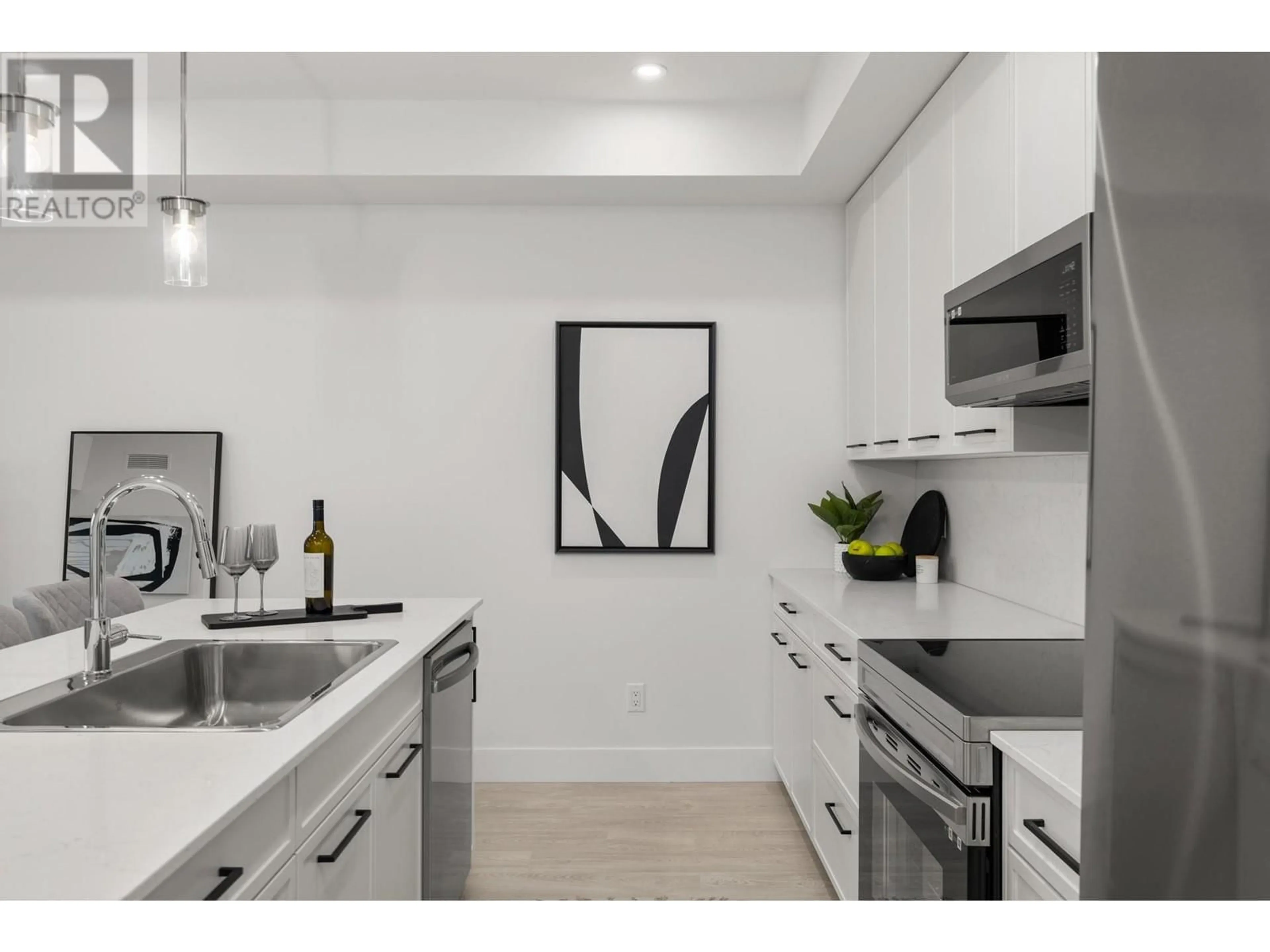 Unknown for 406 - 1220 PACIFIC AVENUE, Kelowna British Columbia V1Y5T7