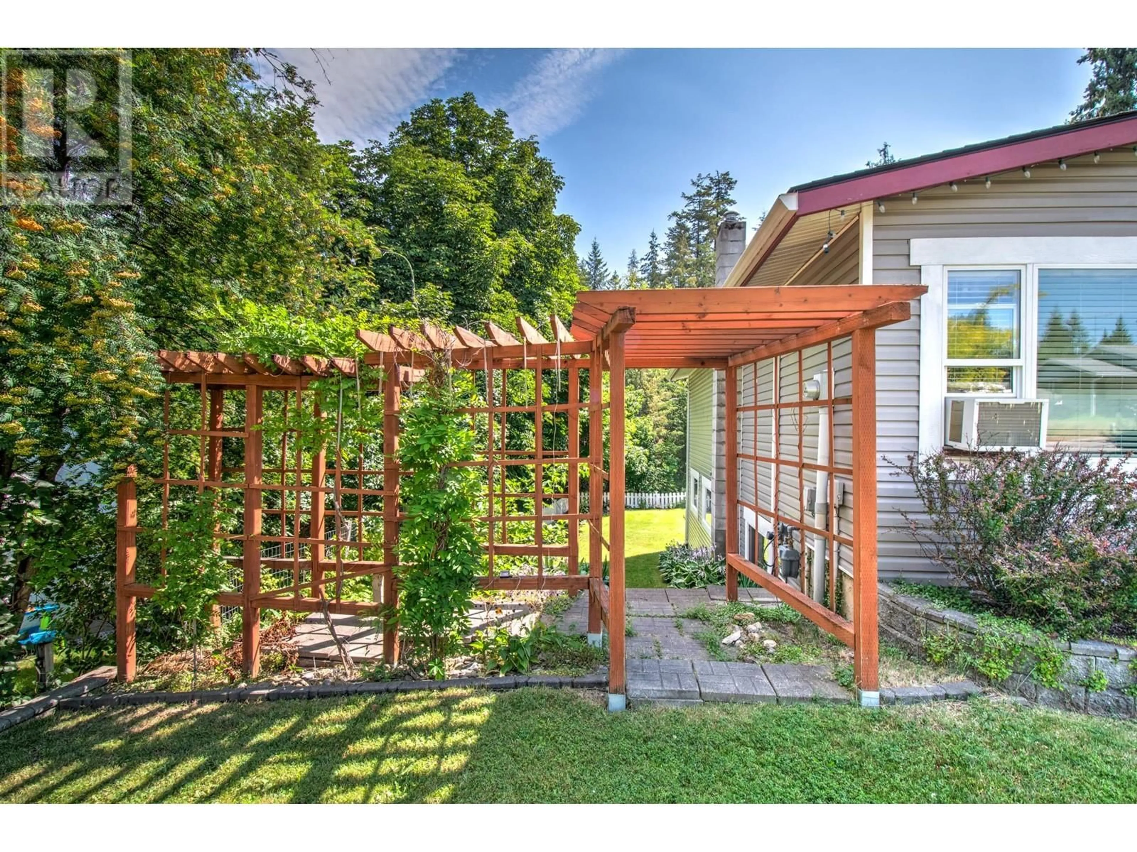 Patio, street for 340 28 Street NE, Salmon Arm British Columbia V1E3N4