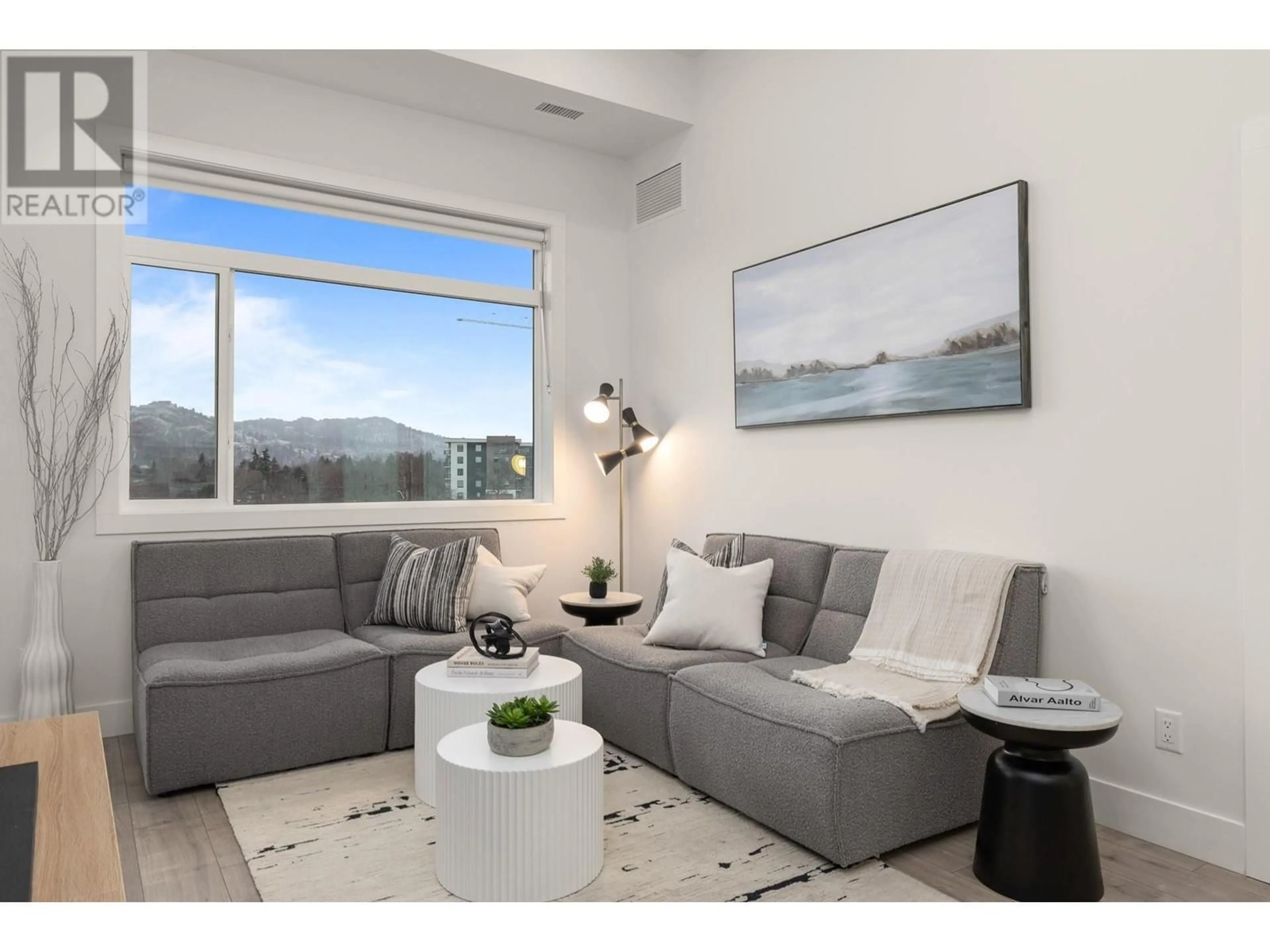 Living room with furniture, unknown for 509 - 1220 PACIFIC AVENUE, Kelowna British Columbia V1Y5T7