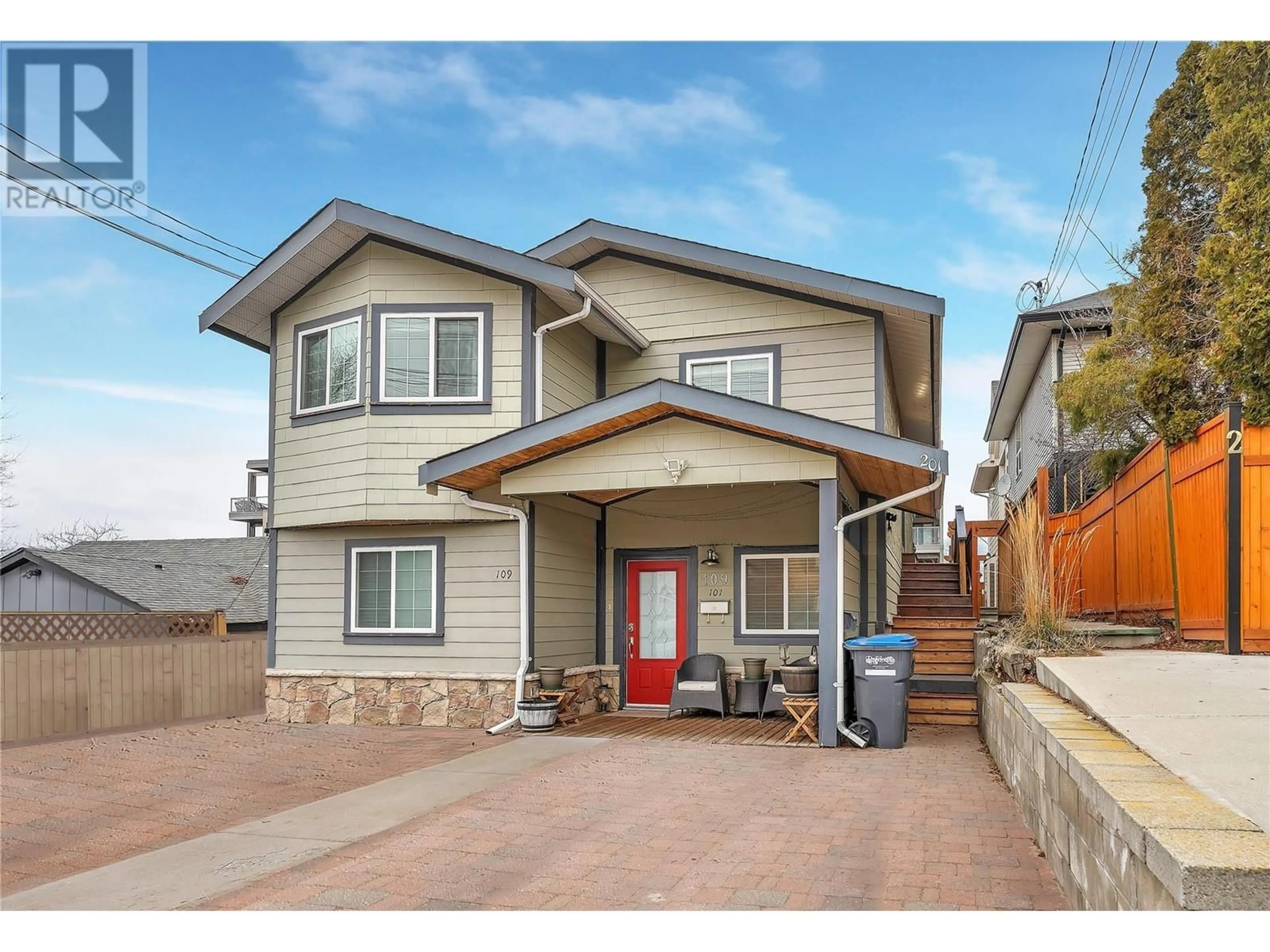 Home with vinyl exterior material, street for 109 Van Horne Street Unit# 201, Penticton British Columbia V2A4K1