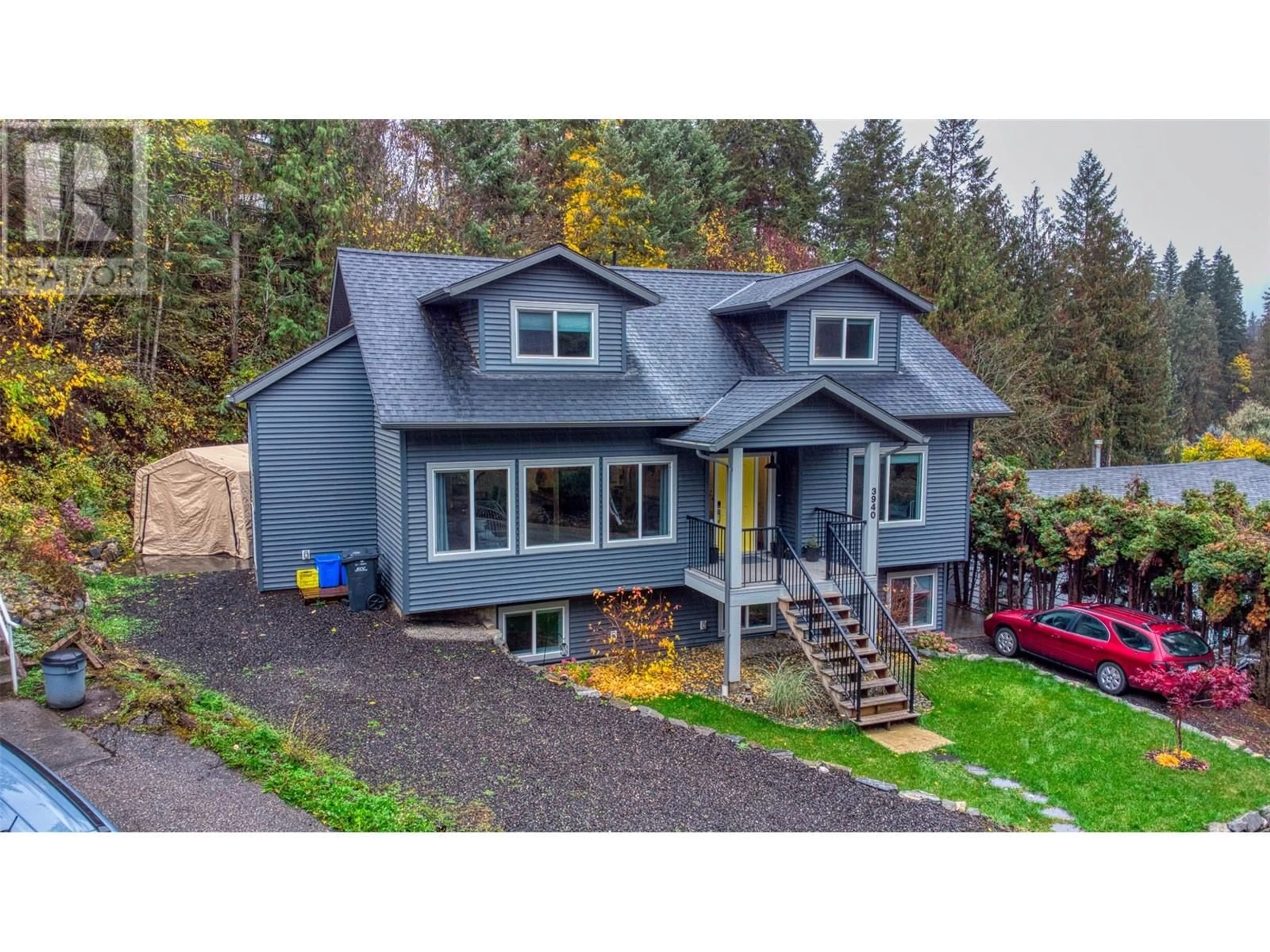 Home with vinyl exterior material, street for 3940 HIGHLAND PARK CRESCENT, Armstrong British Columbia V0E1B4