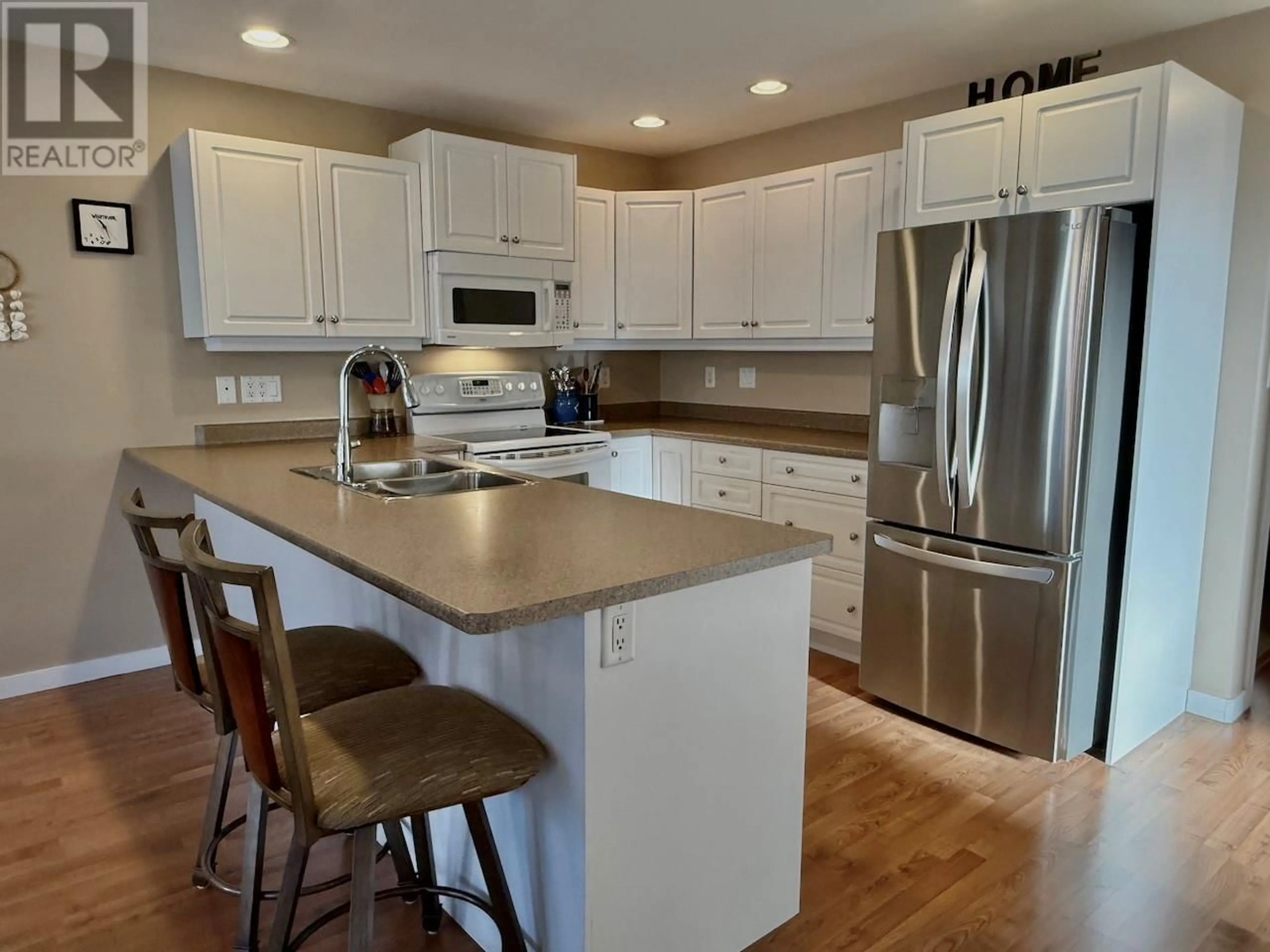 Open concept kitchen, unknown for 601 9th Street Unit# 6, Keremeos British Columbia V0X1N3