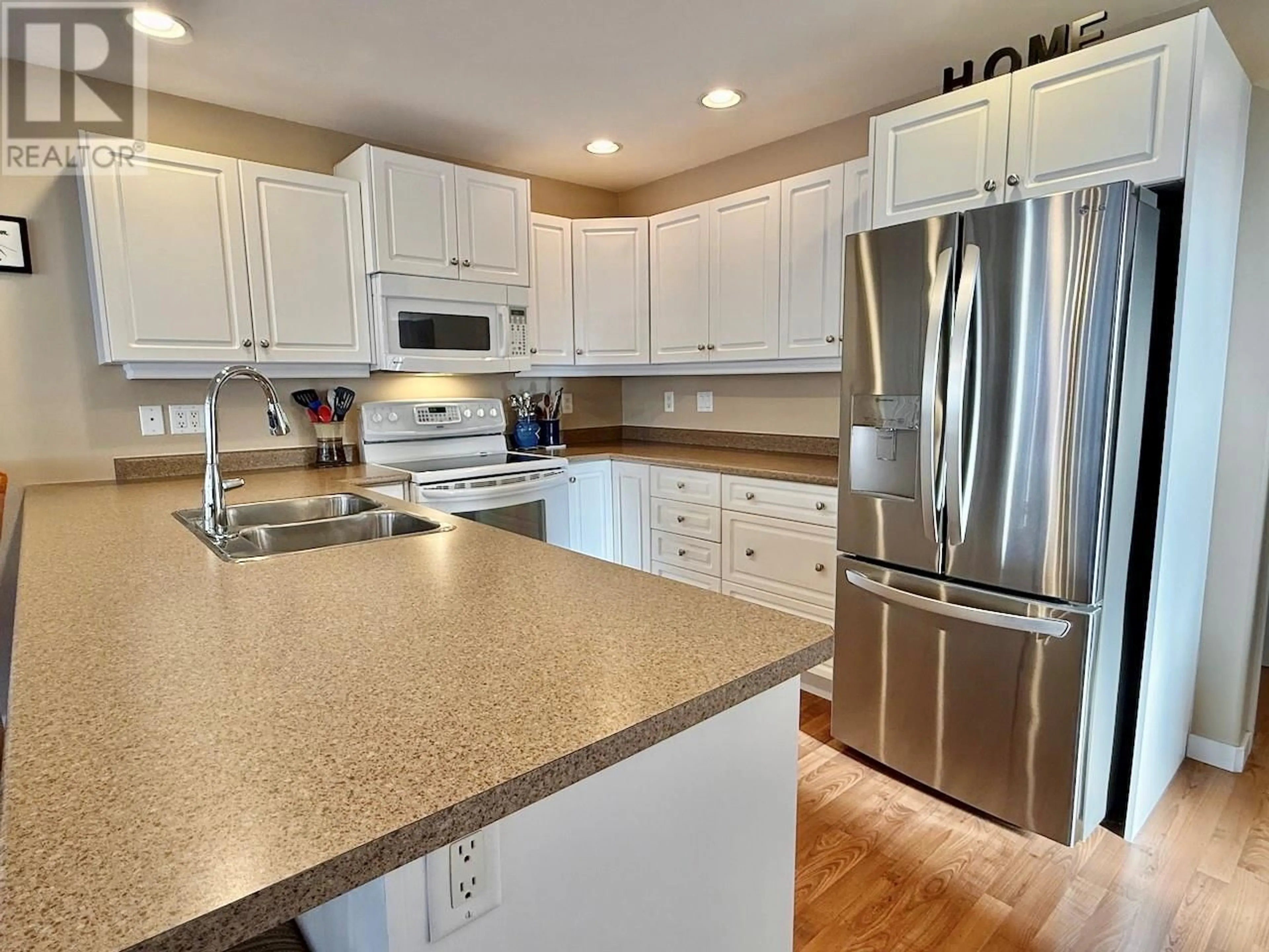 Open concept kitchen, unknown for 601 9th Street Unit# 6, Keremeos British Columbia V0X1N3