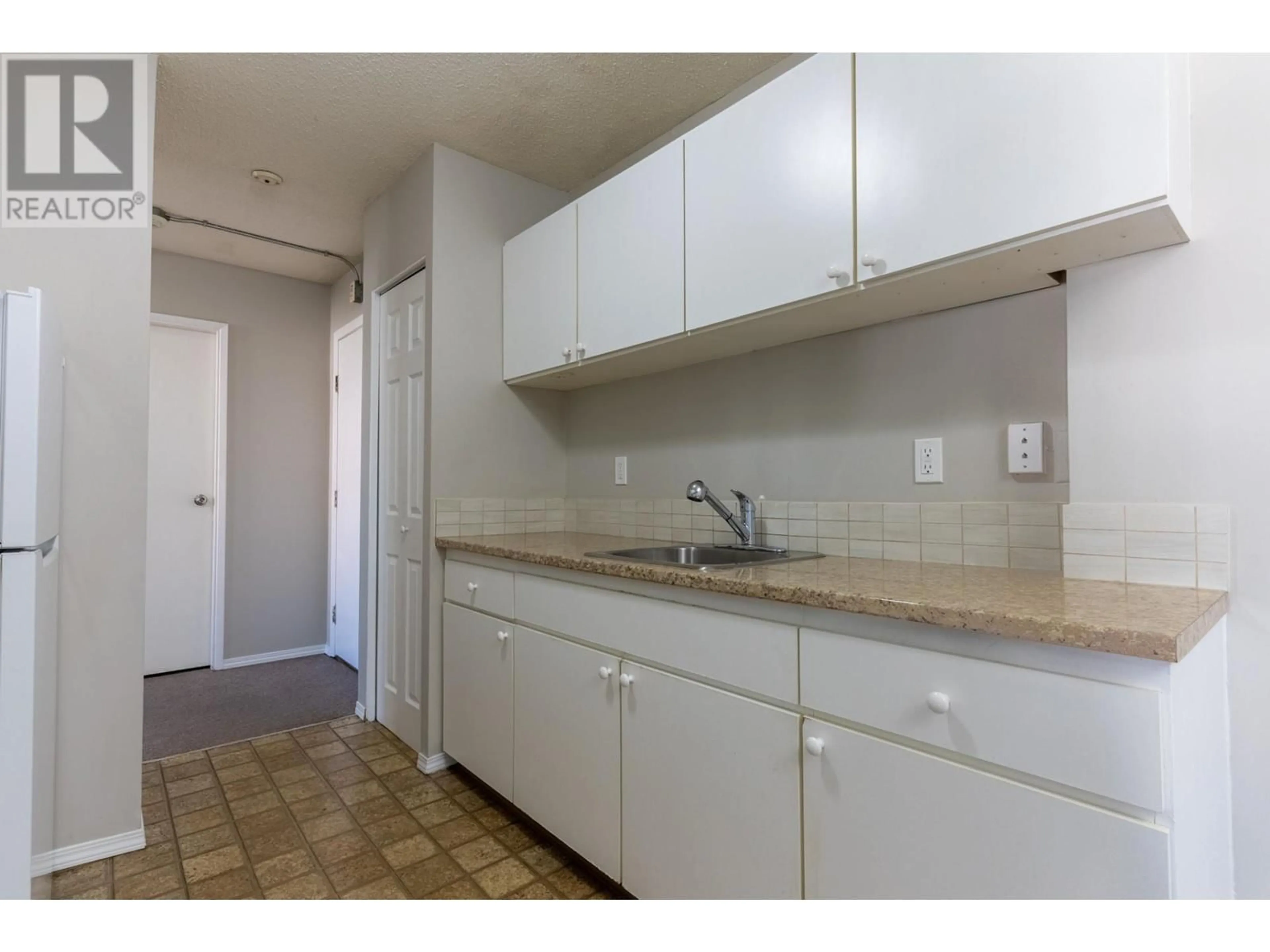 Standard kitchen, unknown for 1900 TRANQUILLE Road Unit# 19, Kamloops British Columbia V2H1T7