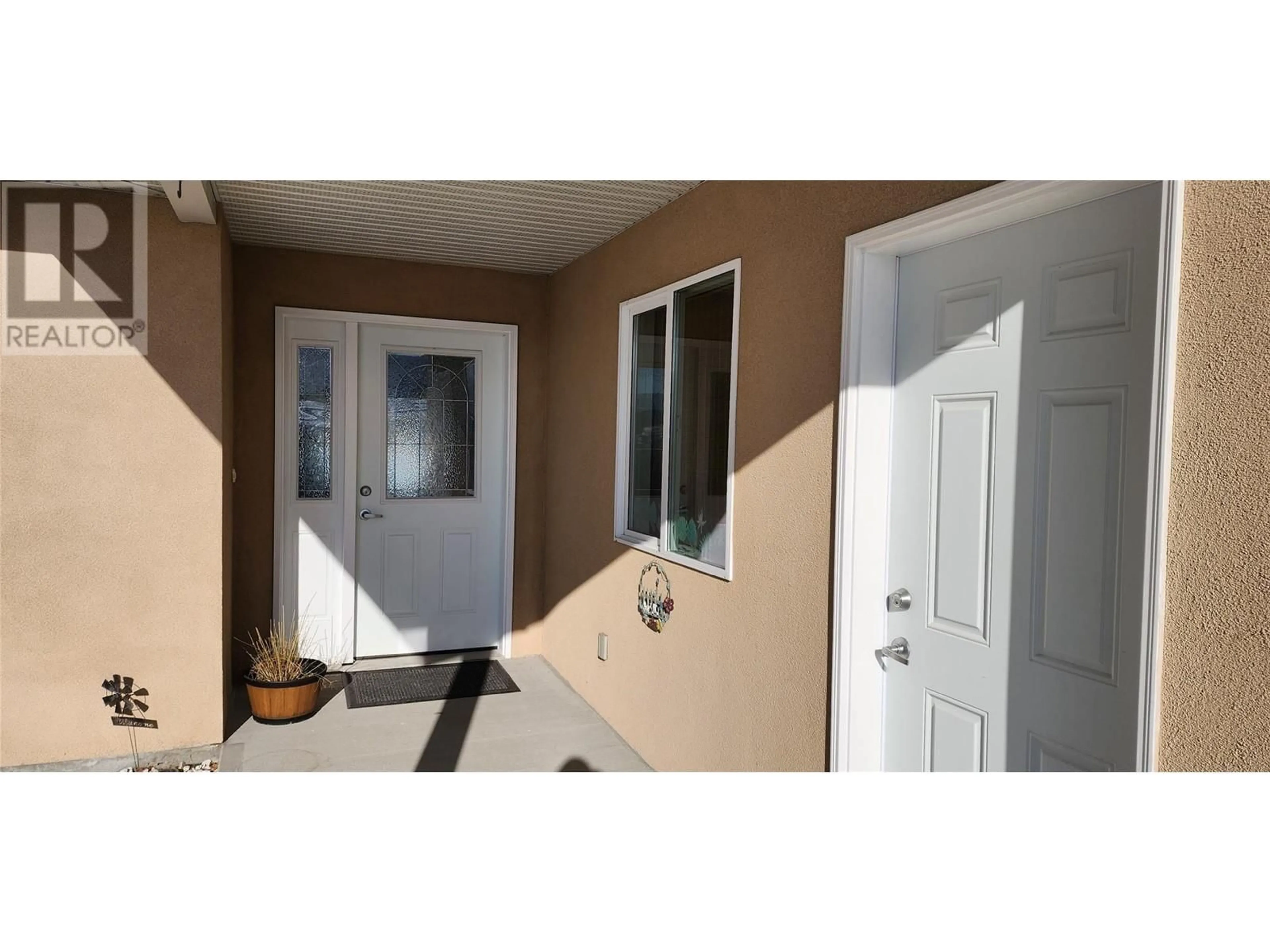 Indoor entryway for 4200 GRANDVIEW Drive Unit# 154 Lot# 46, Castlegar British Columbia V1N4X6