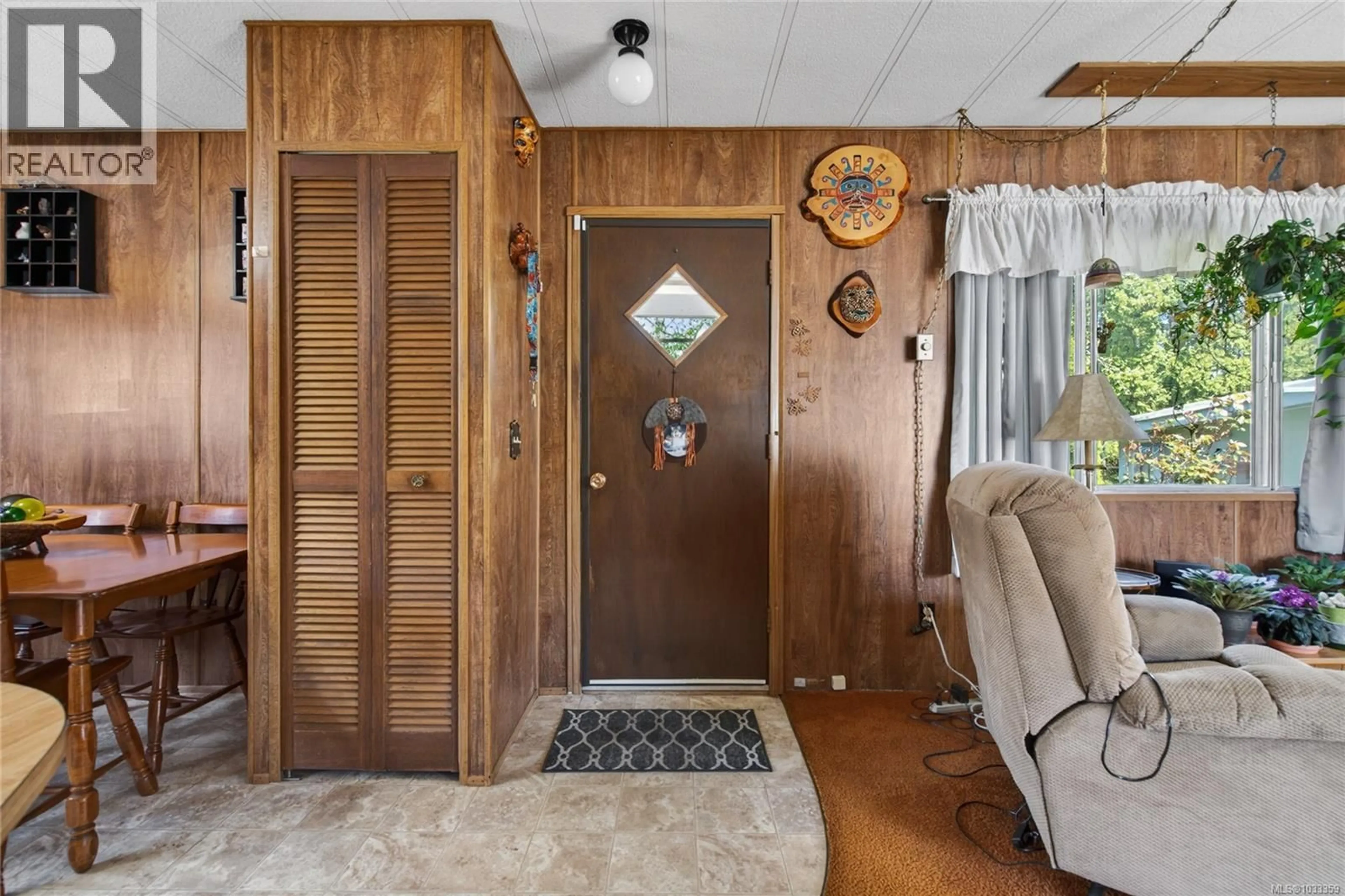 Indoor entryway for 19 - 951 HOMEWOOD ROAD, Campbell River British Columbia V9W3N7