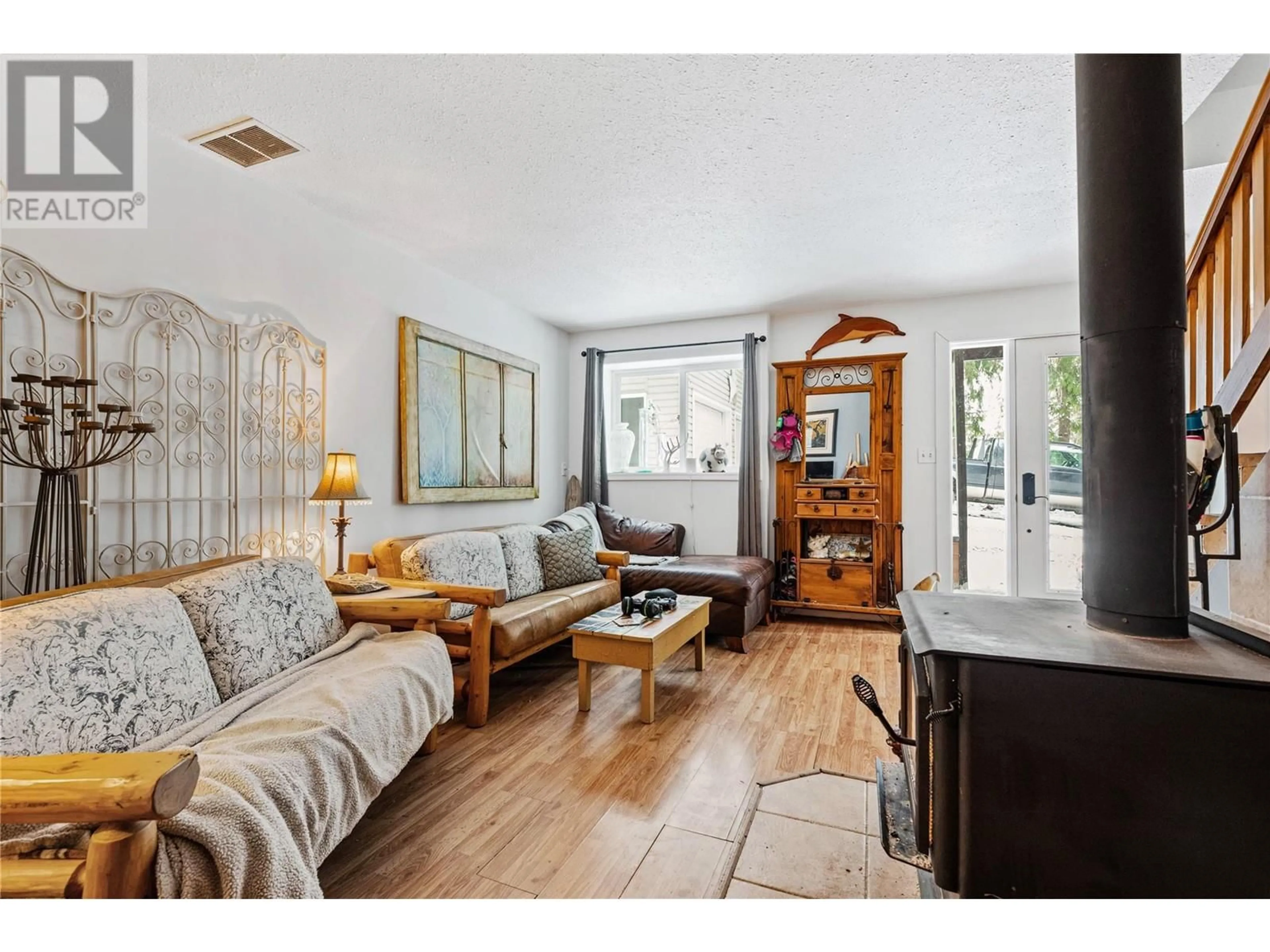 Living room with furniture, unknown for 2572 Airstrip Road, Anglemont British Columbia V0E1M8