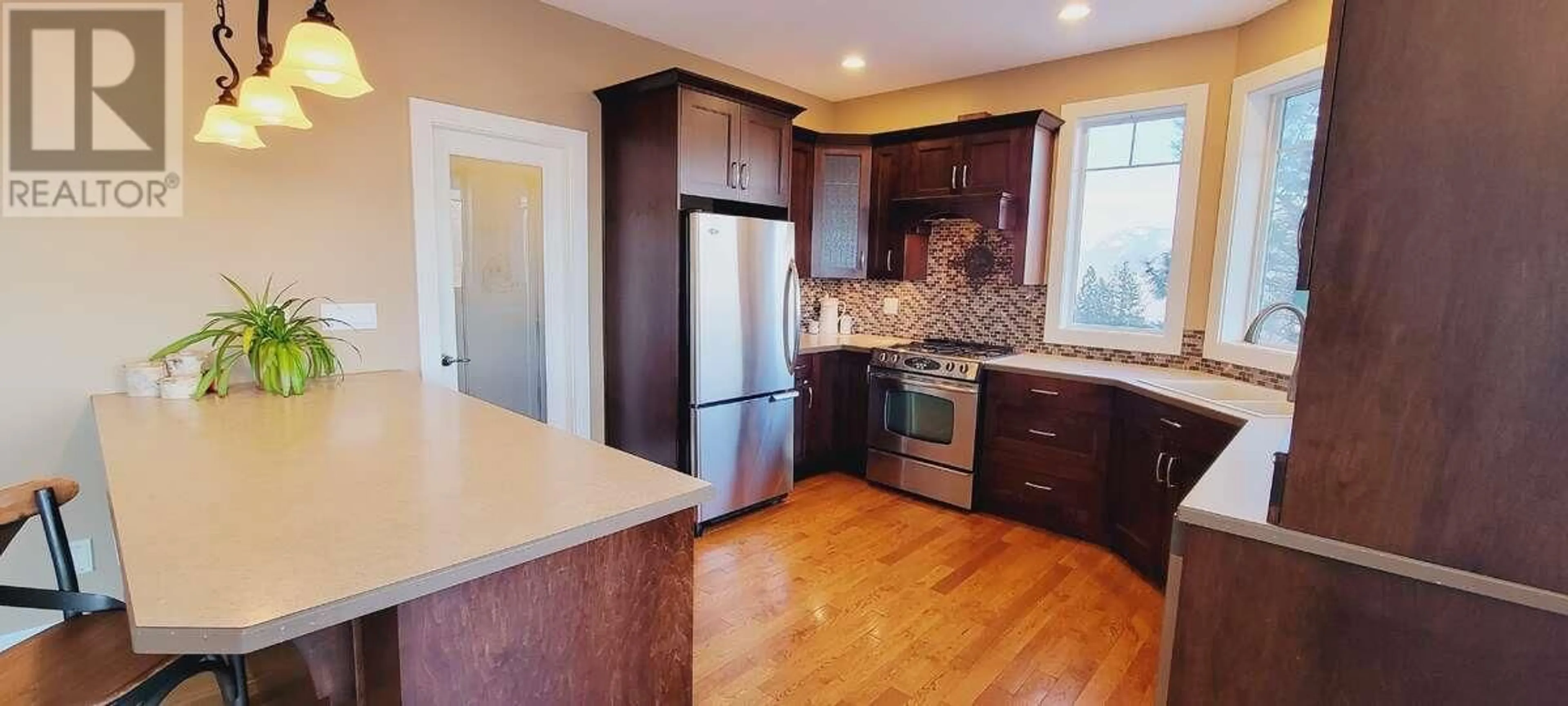 Open concept kitchen, unknown for 4721 UPLANDS Drive, Kamloops British Columbia V2C6S9