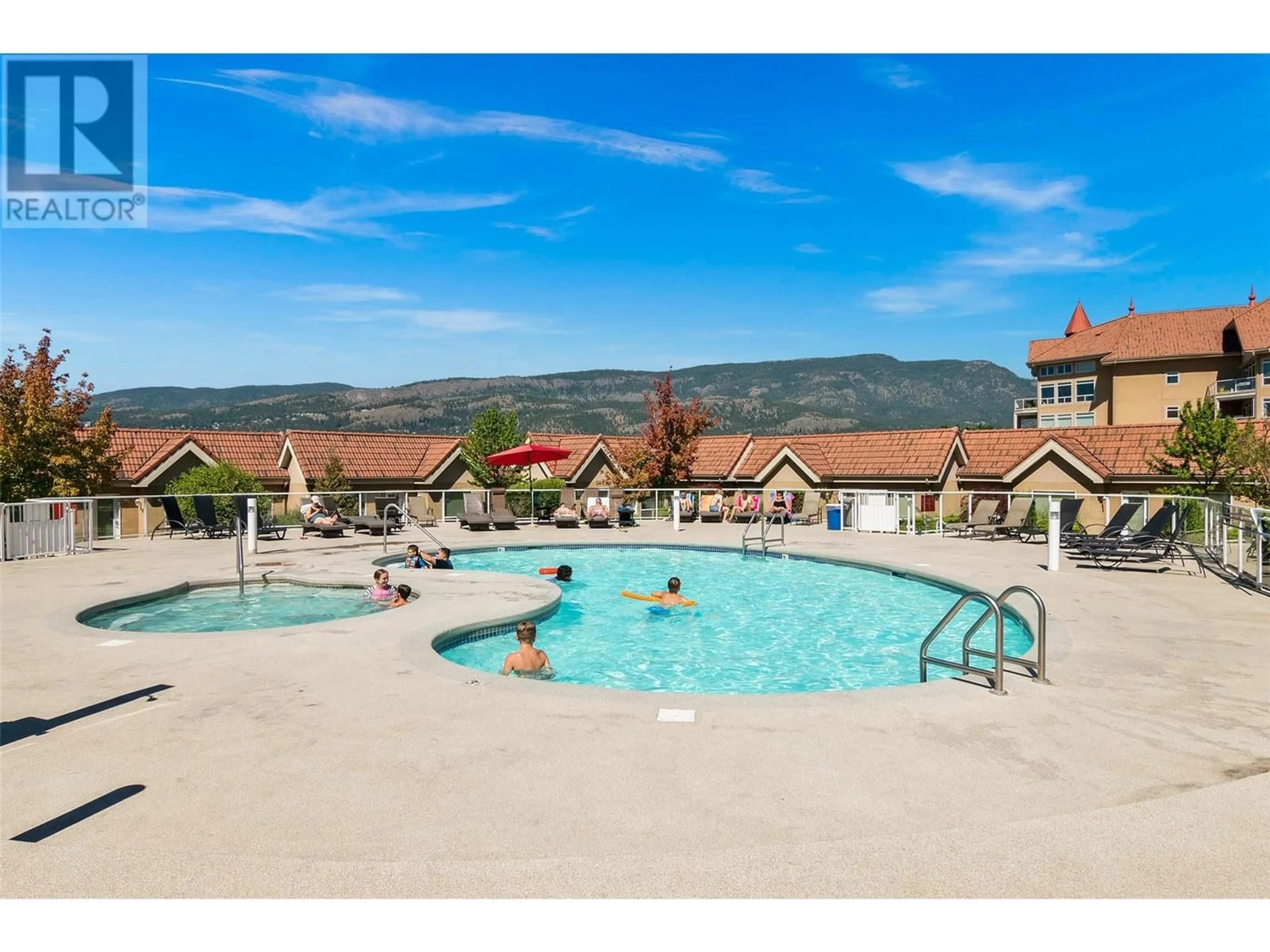 Pool for 119 - 1088 SUNSET DRIVE, Kelowna British Columbia V1Y9W1