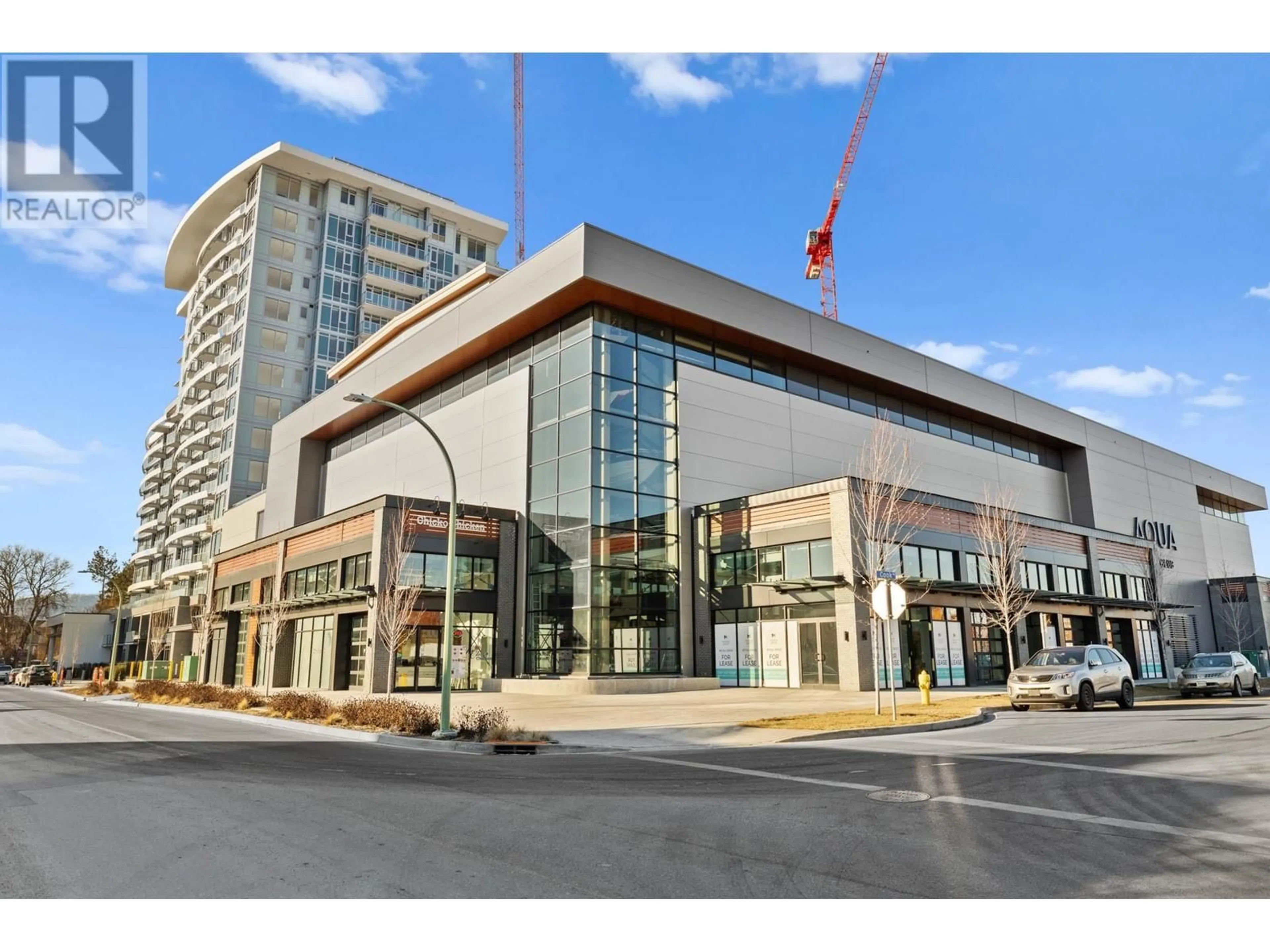 Indoor foyer for 1308 - 3699 CAPOZZI ROAD, Kelowna British Columbia V1W0G3
