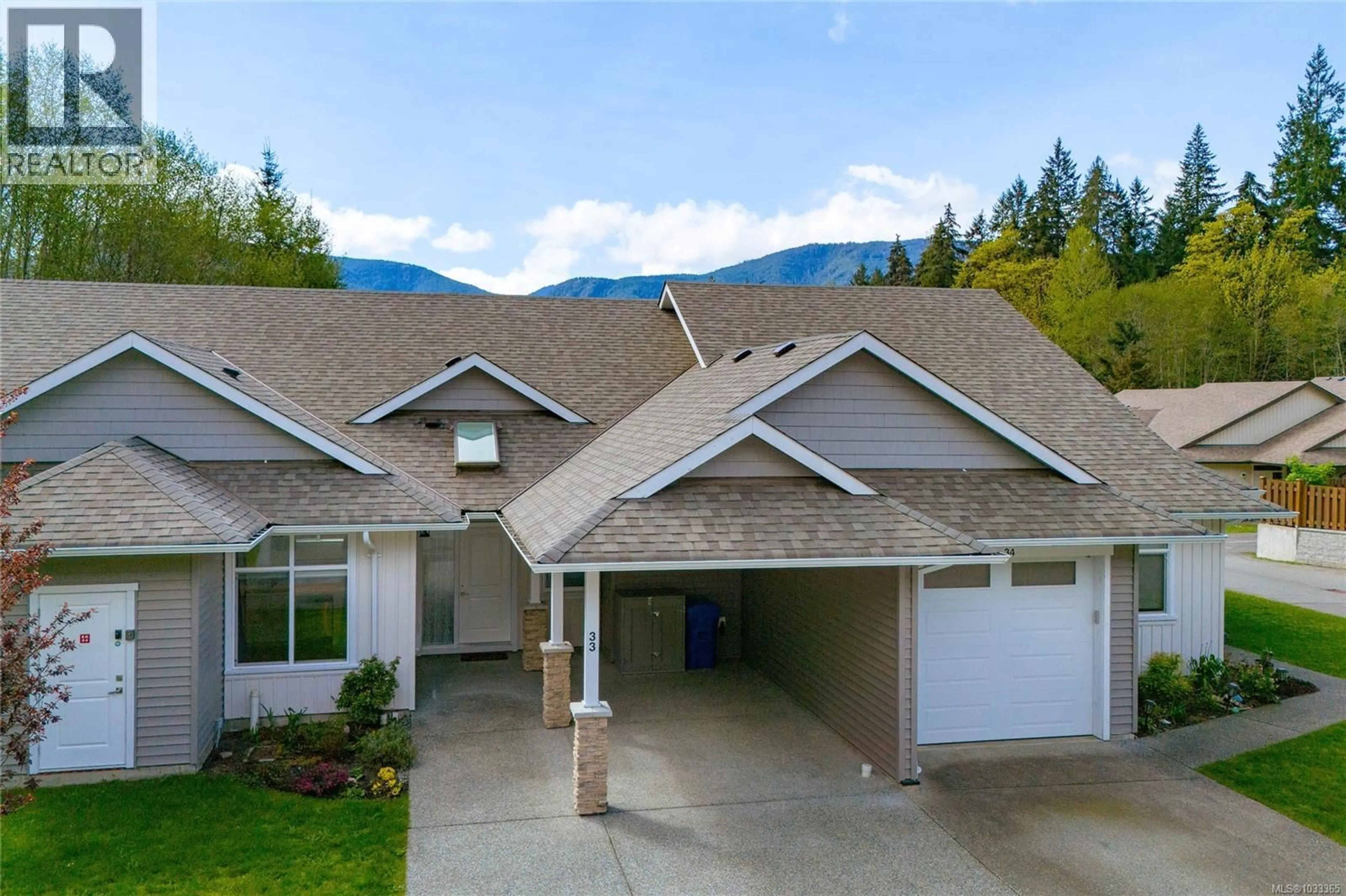 A pic from outside/outdoor area/front of a property/back of a property/a pic from drone, mountain view for 33 - 300 GROSSKLEG WAY, Lake Cowichan British Columbia V0R2G1
