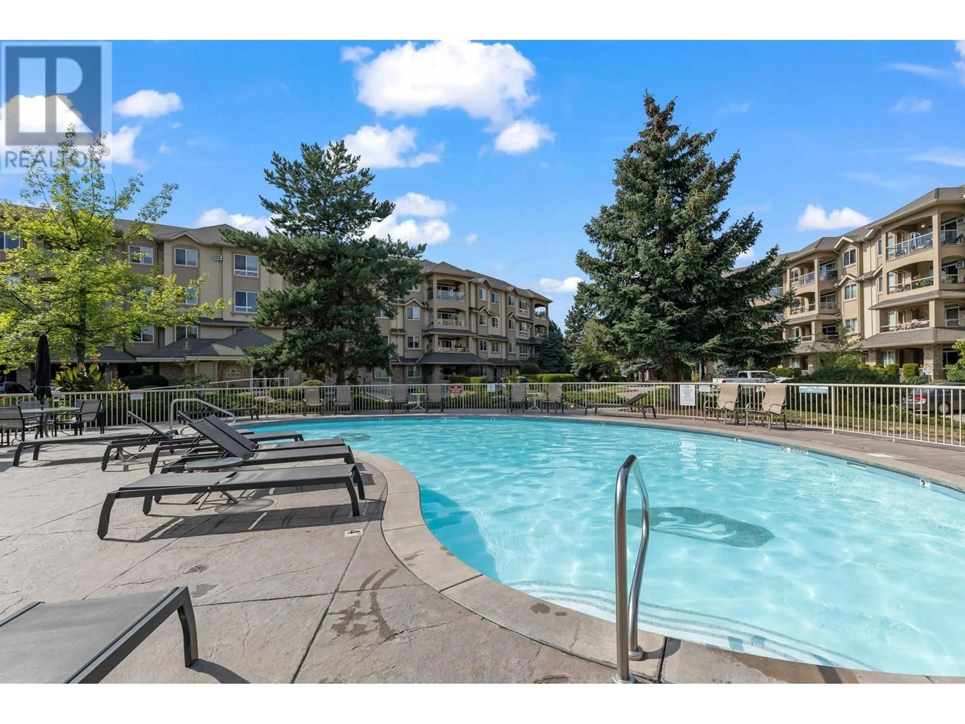 Pool for 411 - 1962 ENTERPRISE WAY, Kelowna British Columbia V1Y9S6