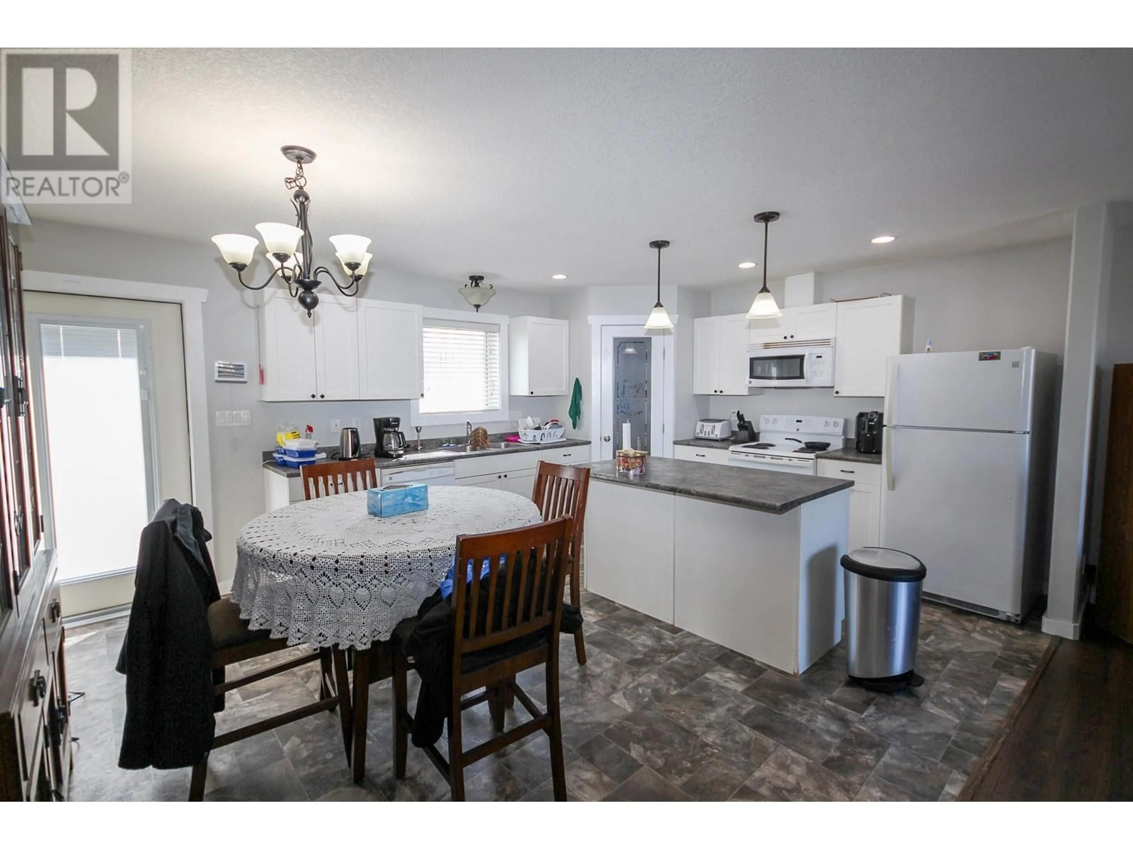 Open concept kitchen, unknown for 4803 56 Avenue, Pouce Coupe British Columbia V0C2C0