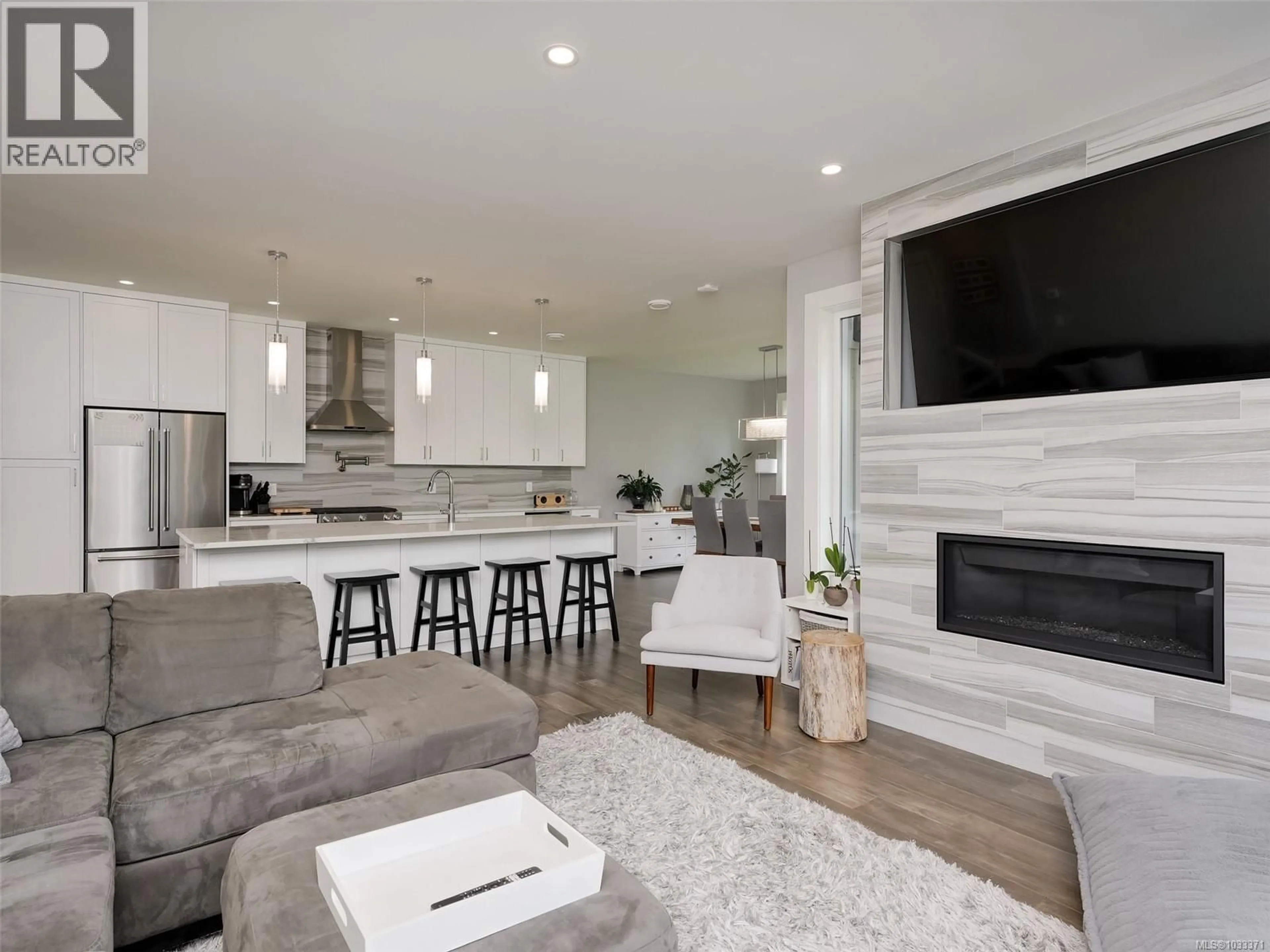 Open concept kitchen, unknown for 4154 JAGAT PLACE, Saanich British Columbia V8X5H3