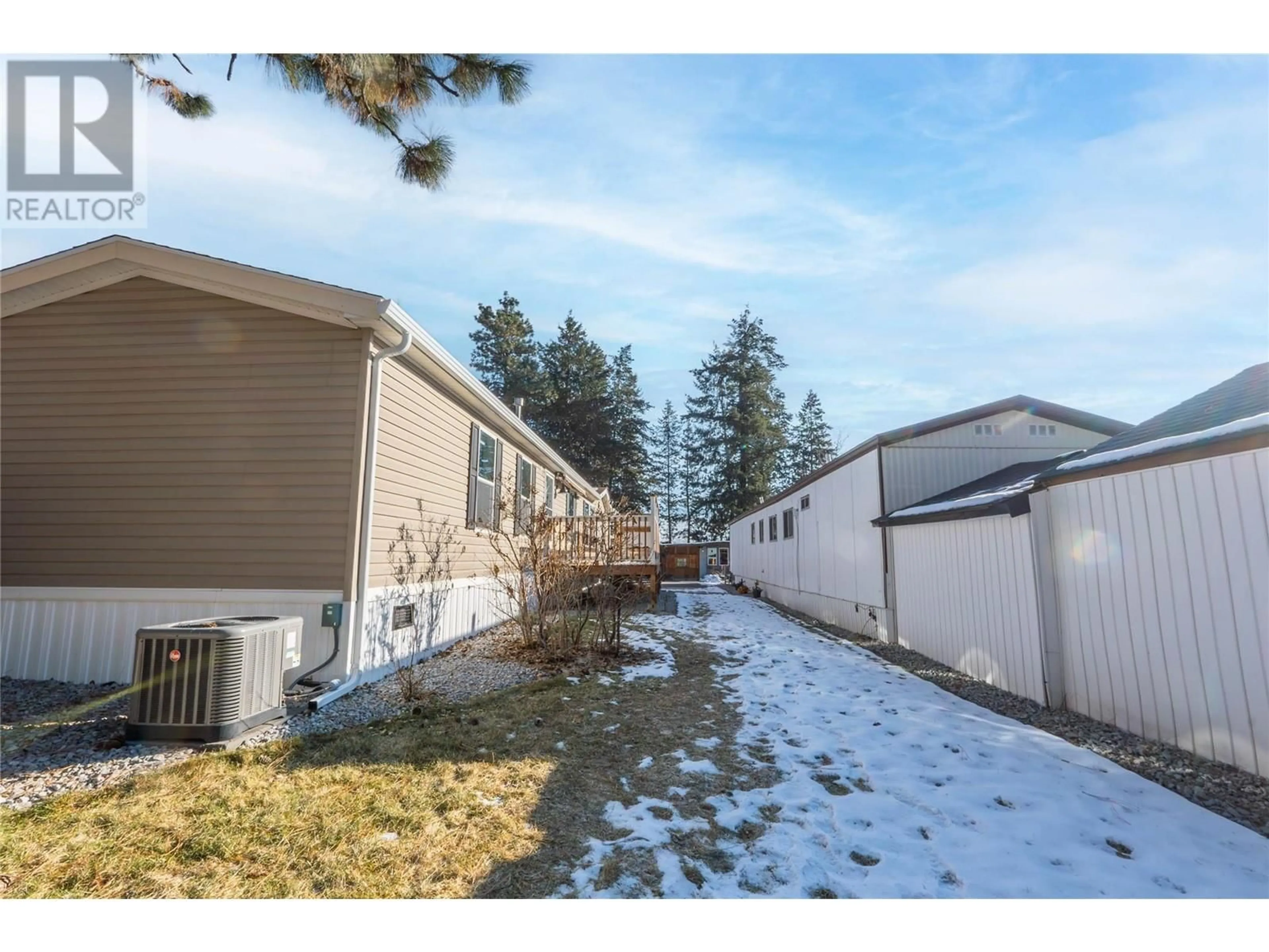 Storage room or clothes room or walk-in closet for 5371 Princeton Avenue Unit# 18, Peachland British Columbia V0H1X8