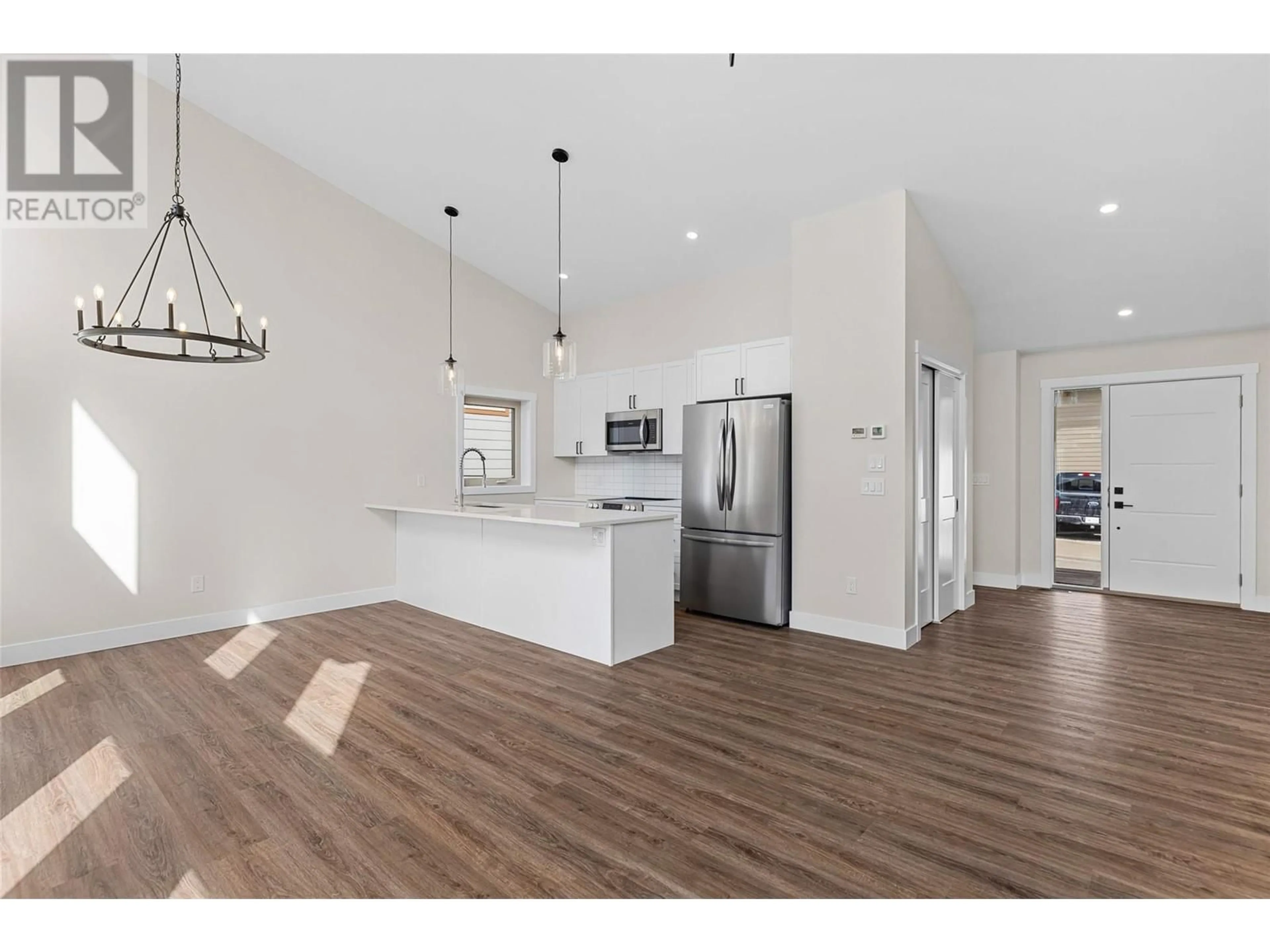 Open concept kitchen, unknown for 46 - 4926 TIMBER RIDGE ROAD, Windermere British Columbia V0B1L0