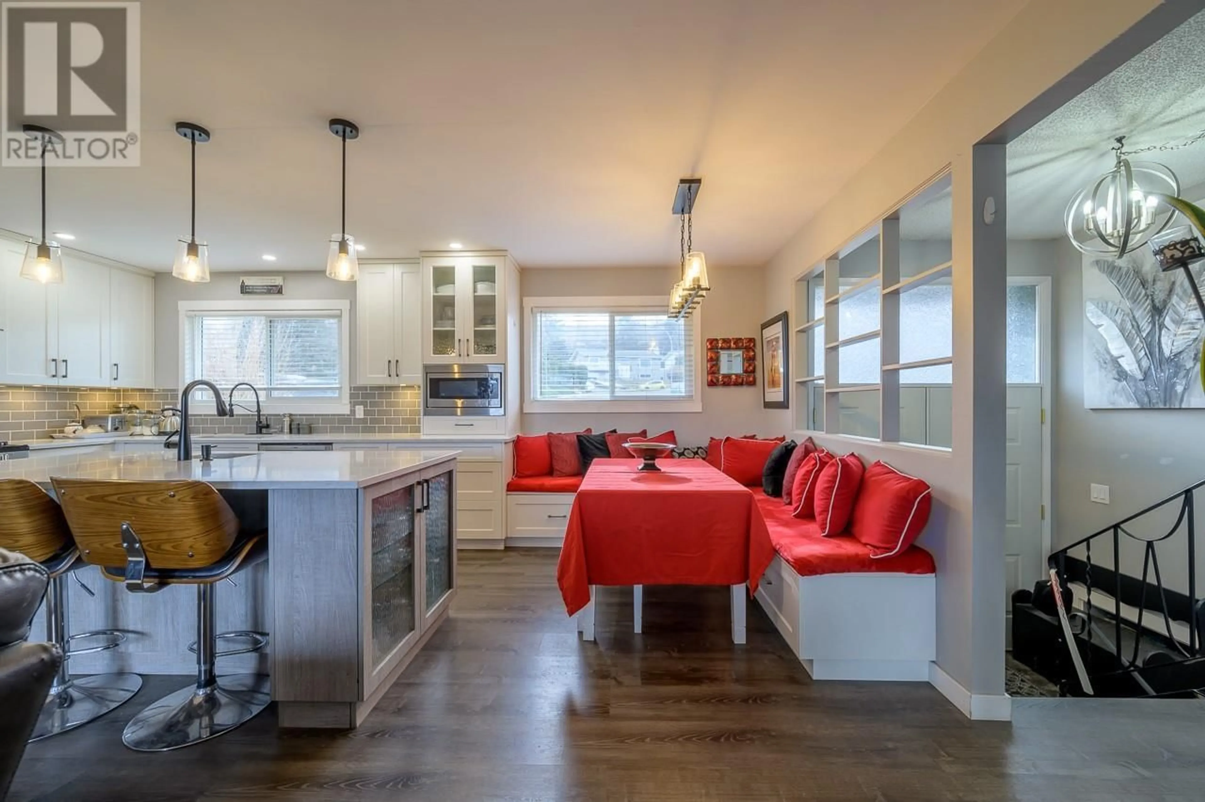 Open concept kitchen, unknown for 492 GRANDVIEW TERRACE, Kamloops British Columbia V2C3Z4