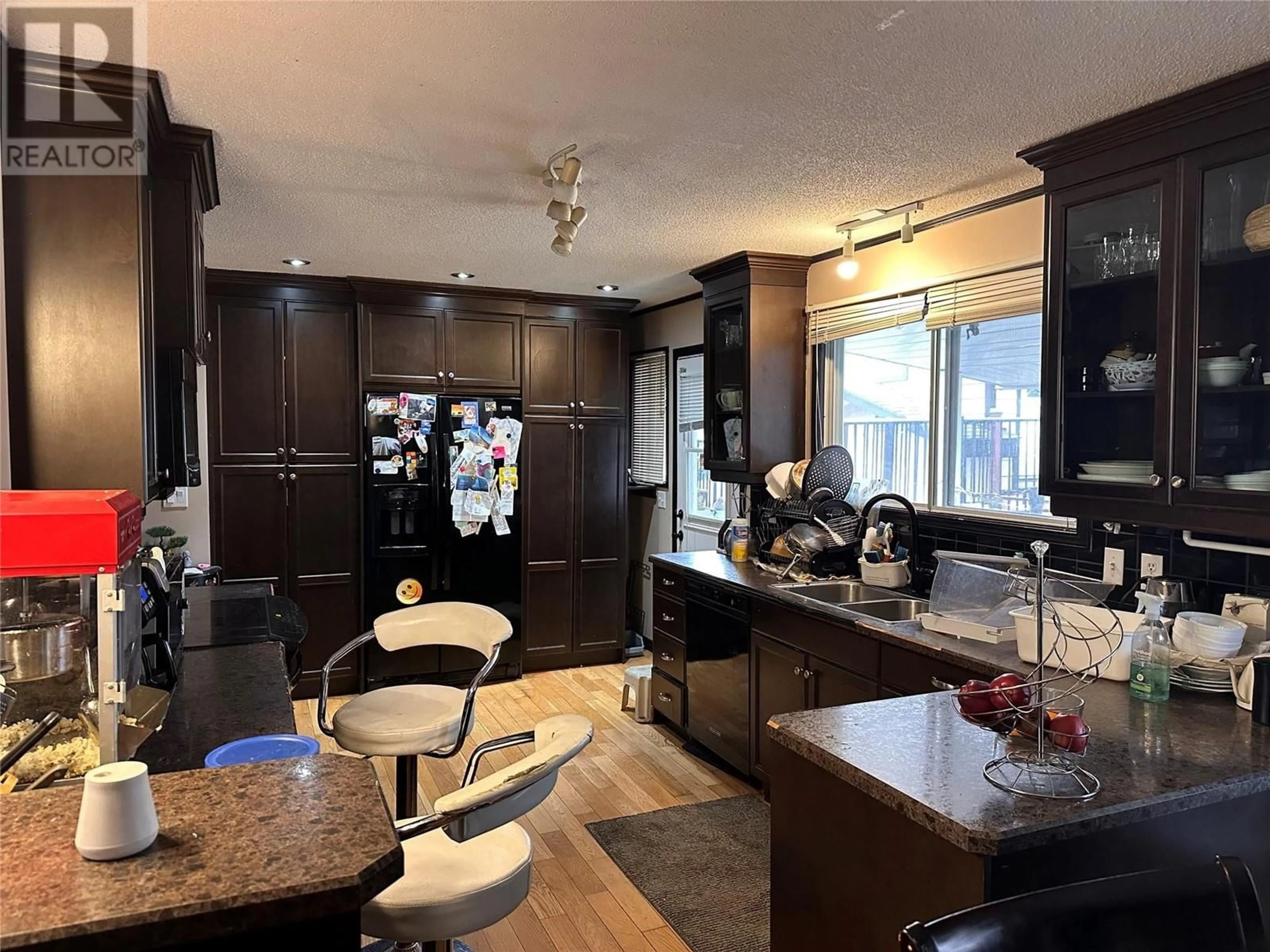 Open concept kitchen, unknown for 920 PITCAIRN COURT, Kelowna British Columbia V1Y4E5