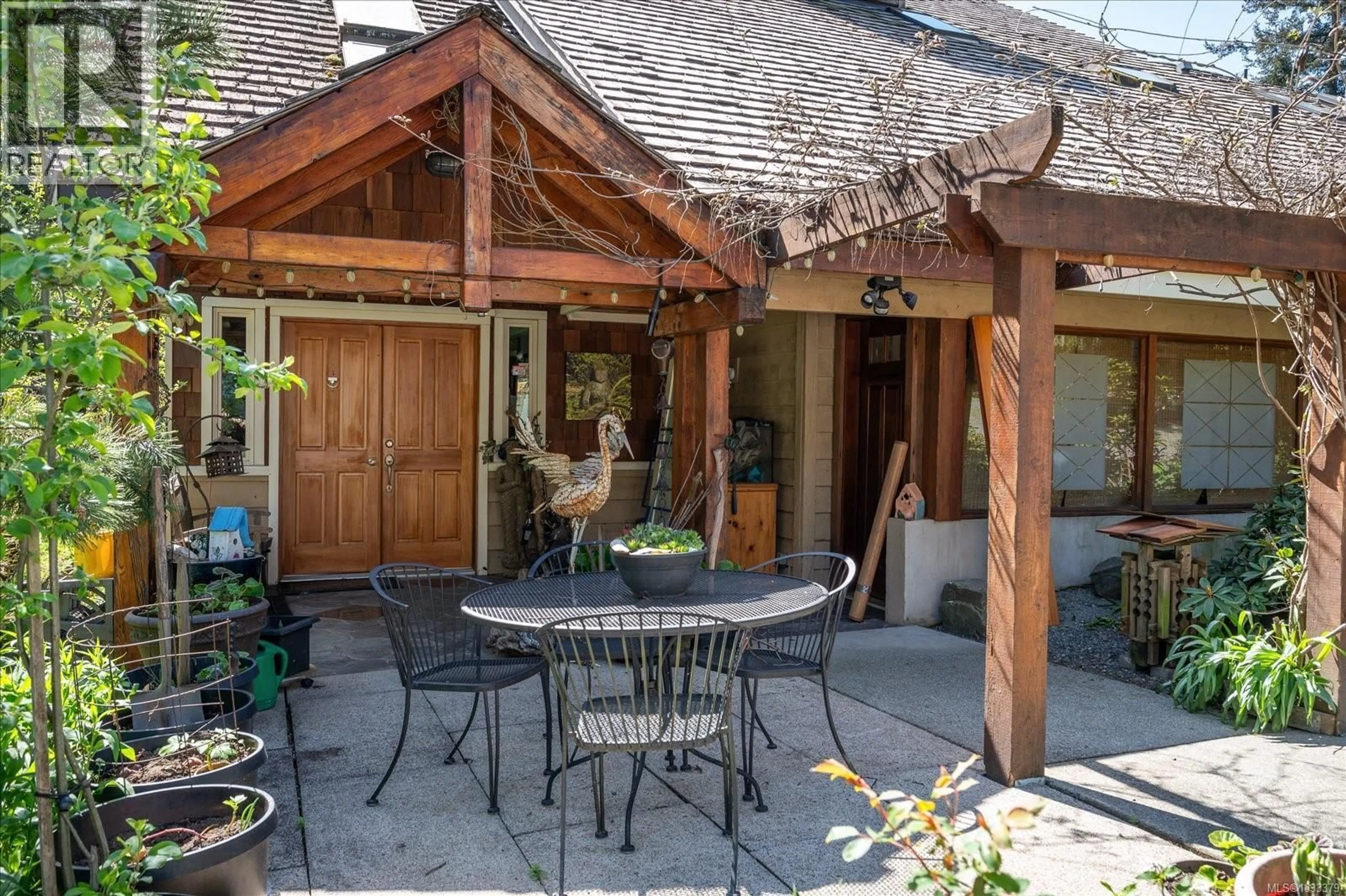 Patio, street for 2091 EAST WELLINGTON ROAD, Nanaimo British Columbia V9S5V2