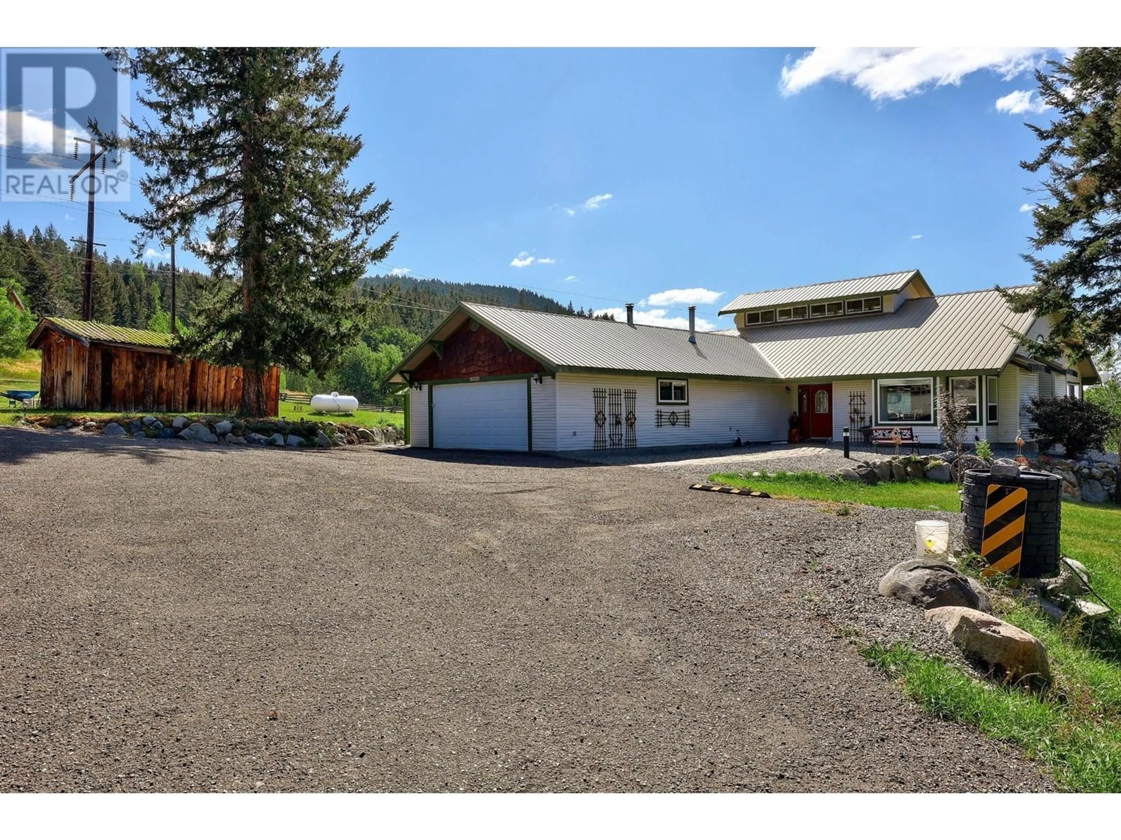 A pic from outside/outdoor area/front of a property/back of a property/a pic from drone, mountain view for 5120 STEFFENS ROAD, Merritt British Columbia V1K1B8